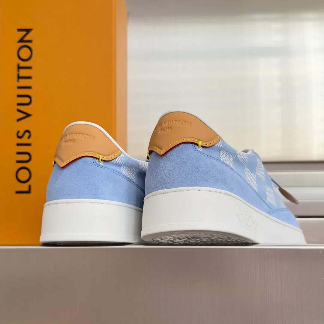 Кроссовки Женские Louis Vuitton 17910629