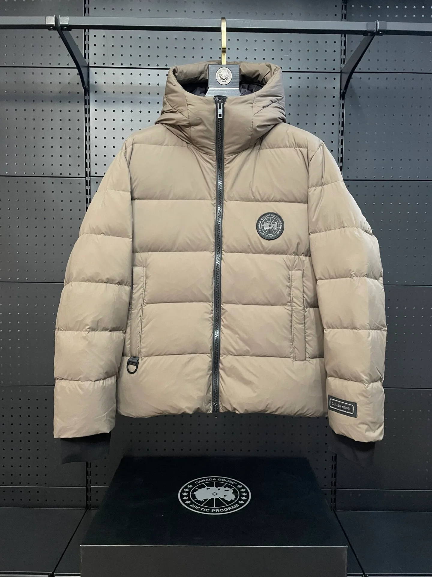 Куртки И Пуховики Женские Canada Goose 18741212