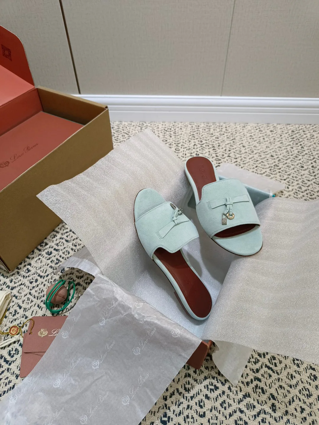 Шлепанцы Женские Loro Piana 8409