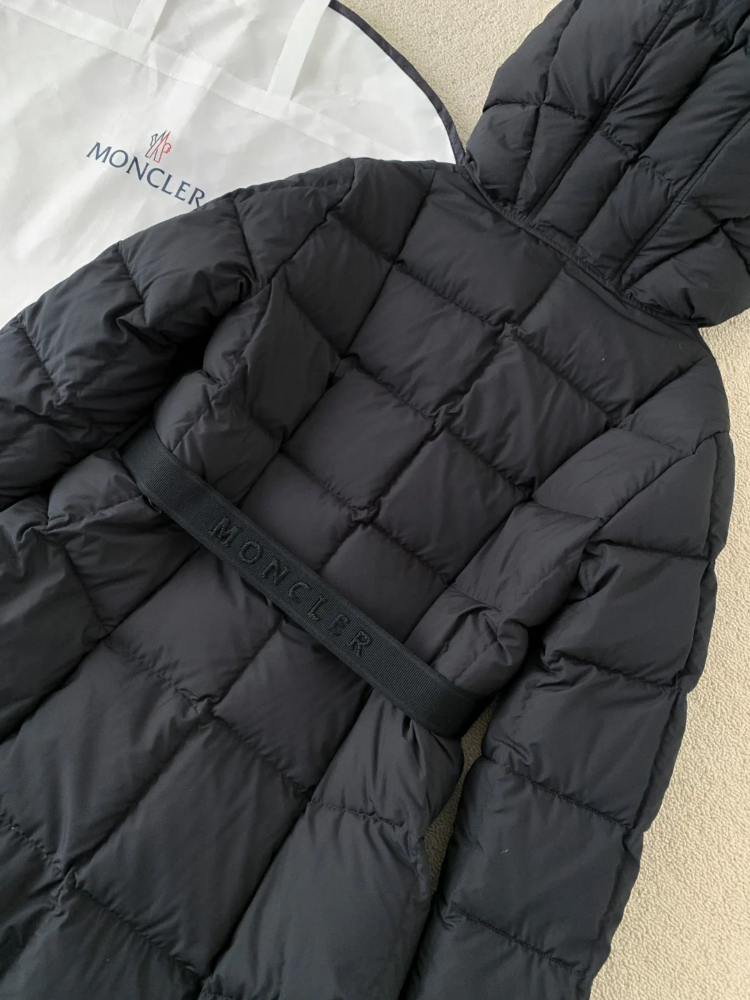 Пуховики Женские Moncler 441335
