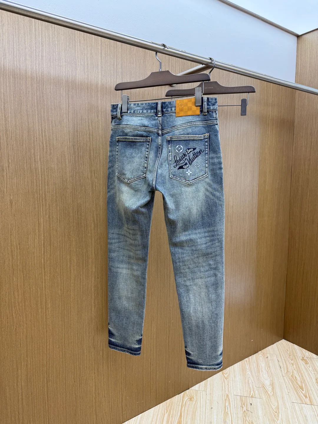 Джинсы Женские Louis Vuitton 12821862
