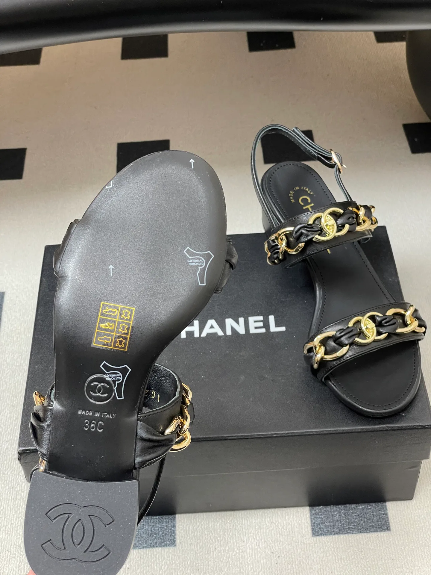 Босоножки Женские Chanel 10993852
