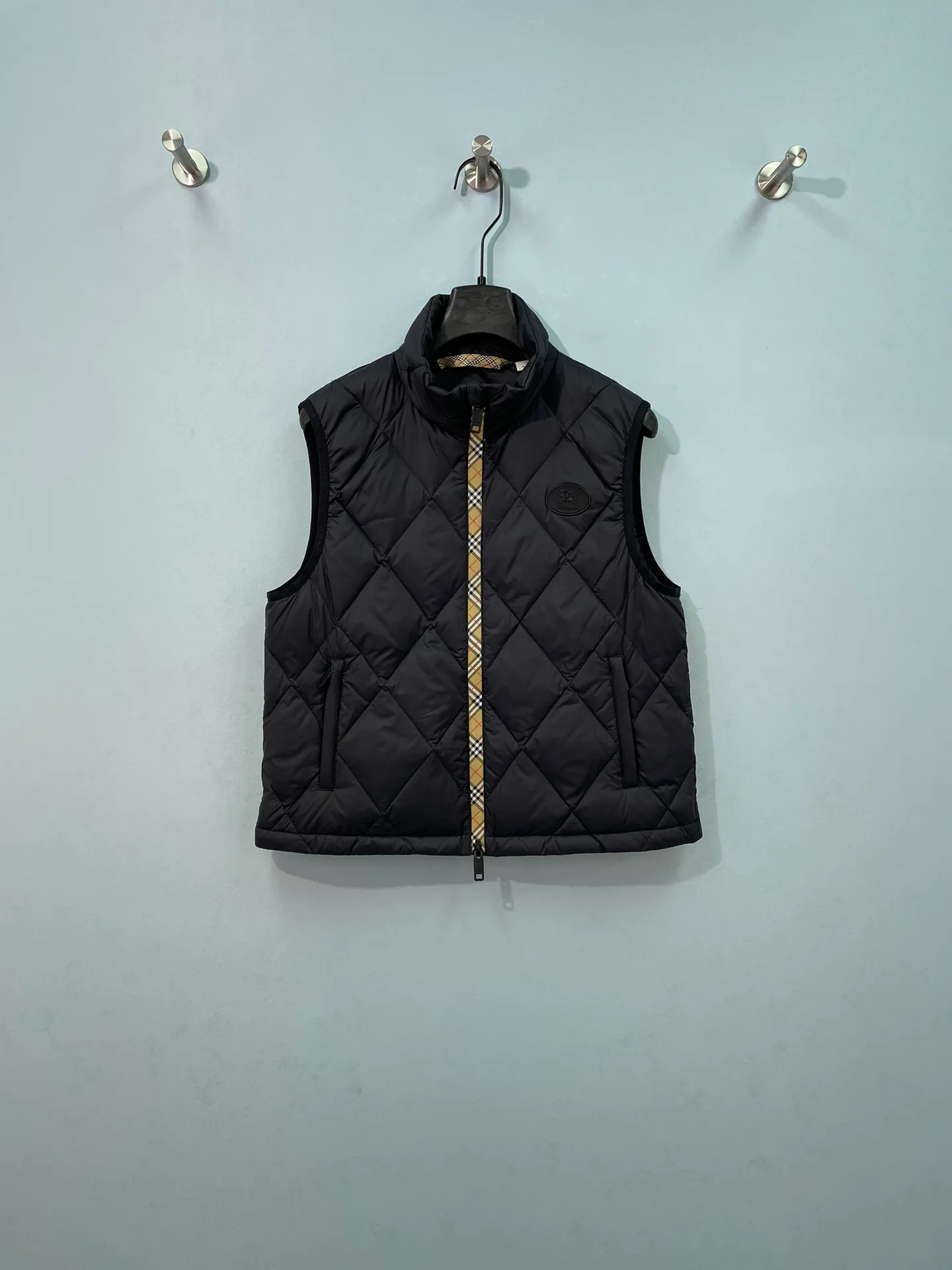 Жилеты Женские Burberry 18612413