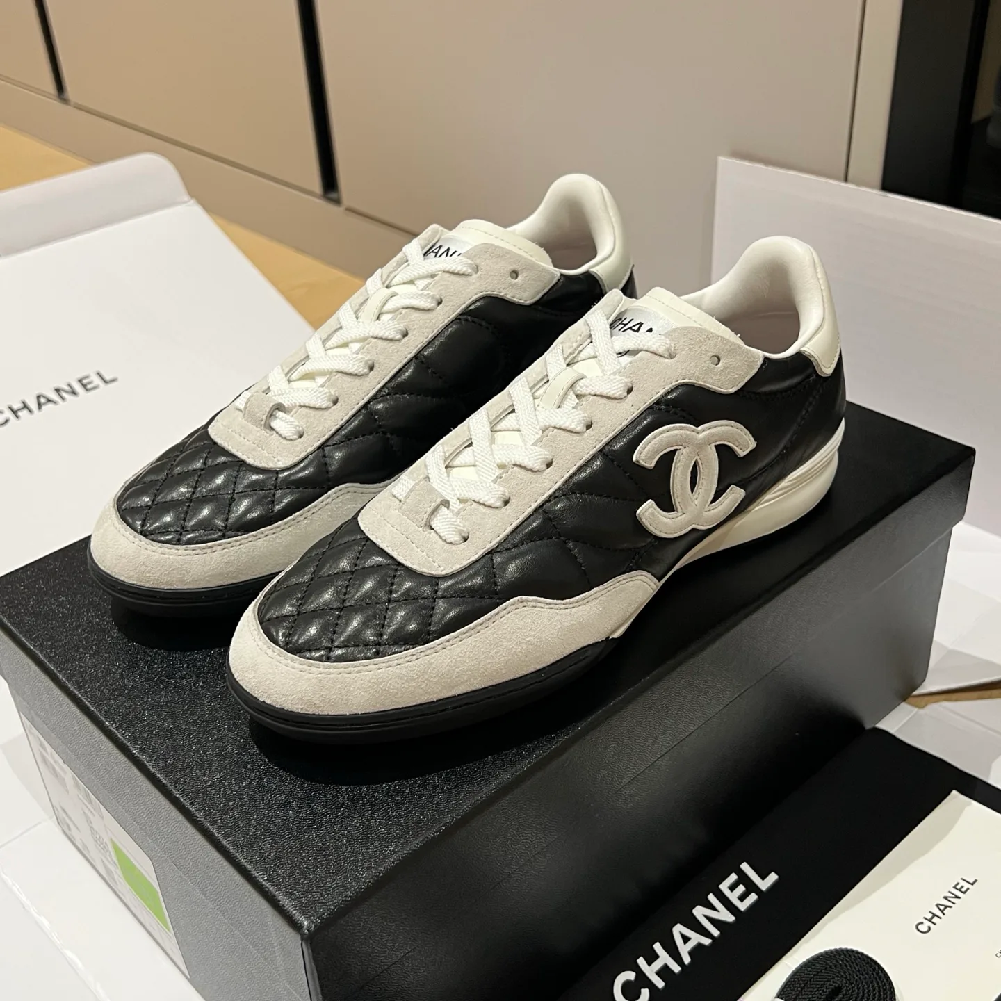 Кроссовки Женские Chanel 13358595