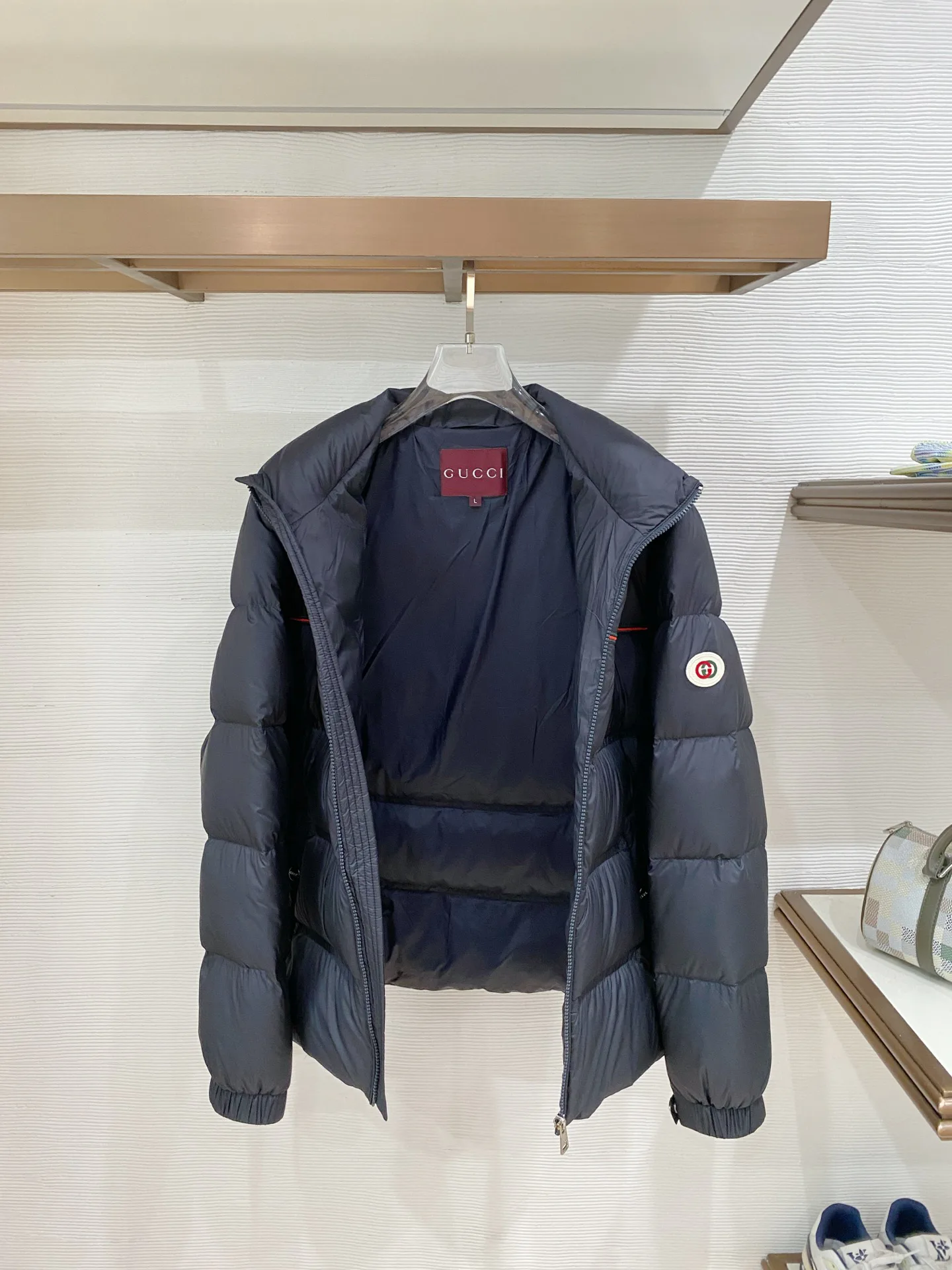 Куртки И Пуховики Женские Gucci 18007831
