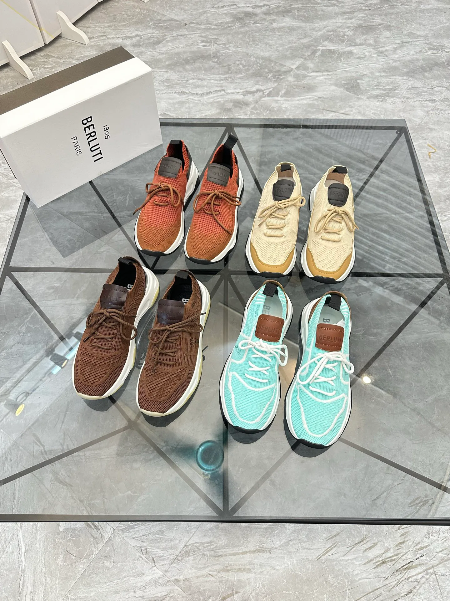 Кроссовки Женские Berluti 462894