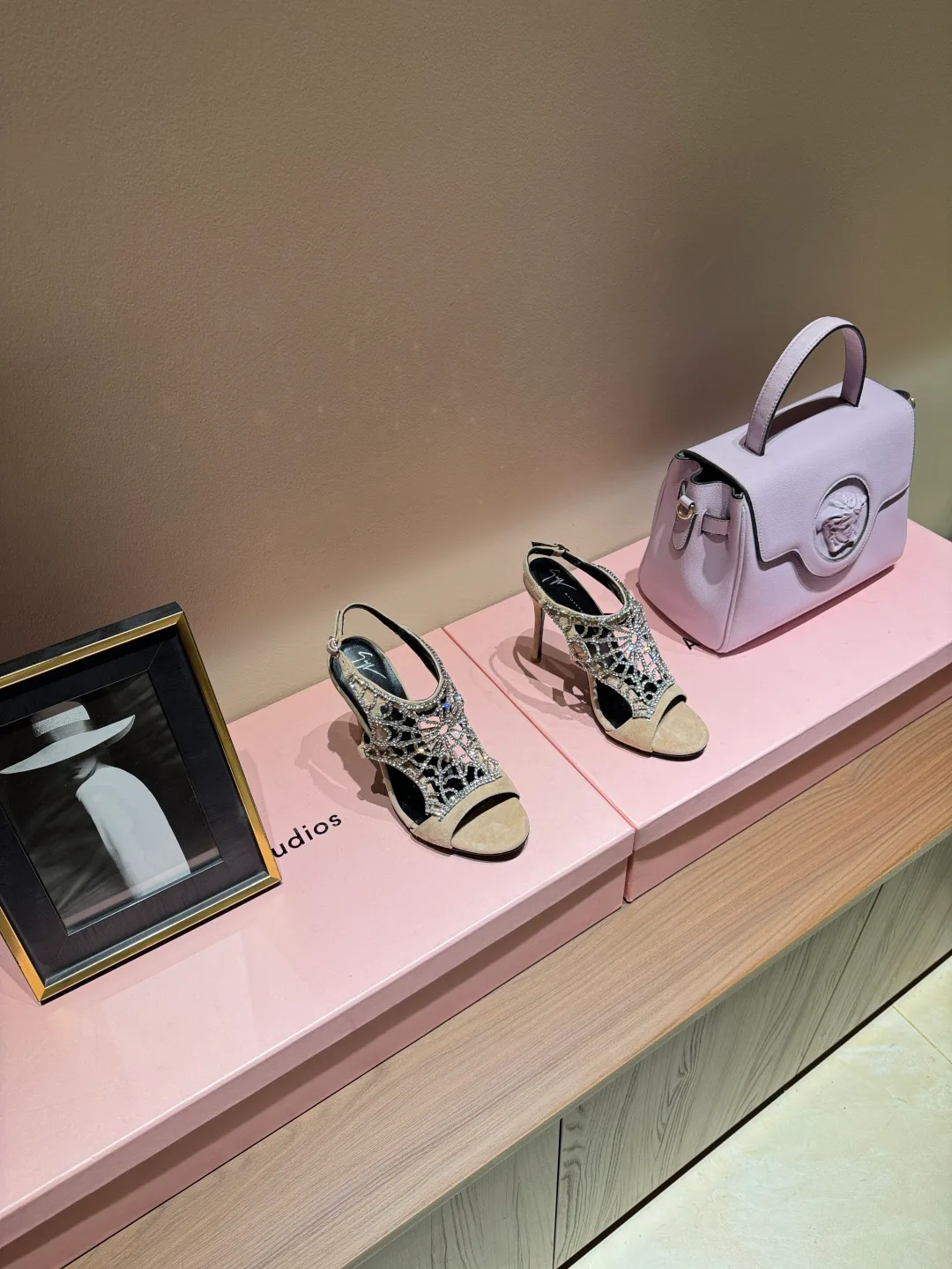 Босоножки Женские Giuseppe Zanotti 13183692