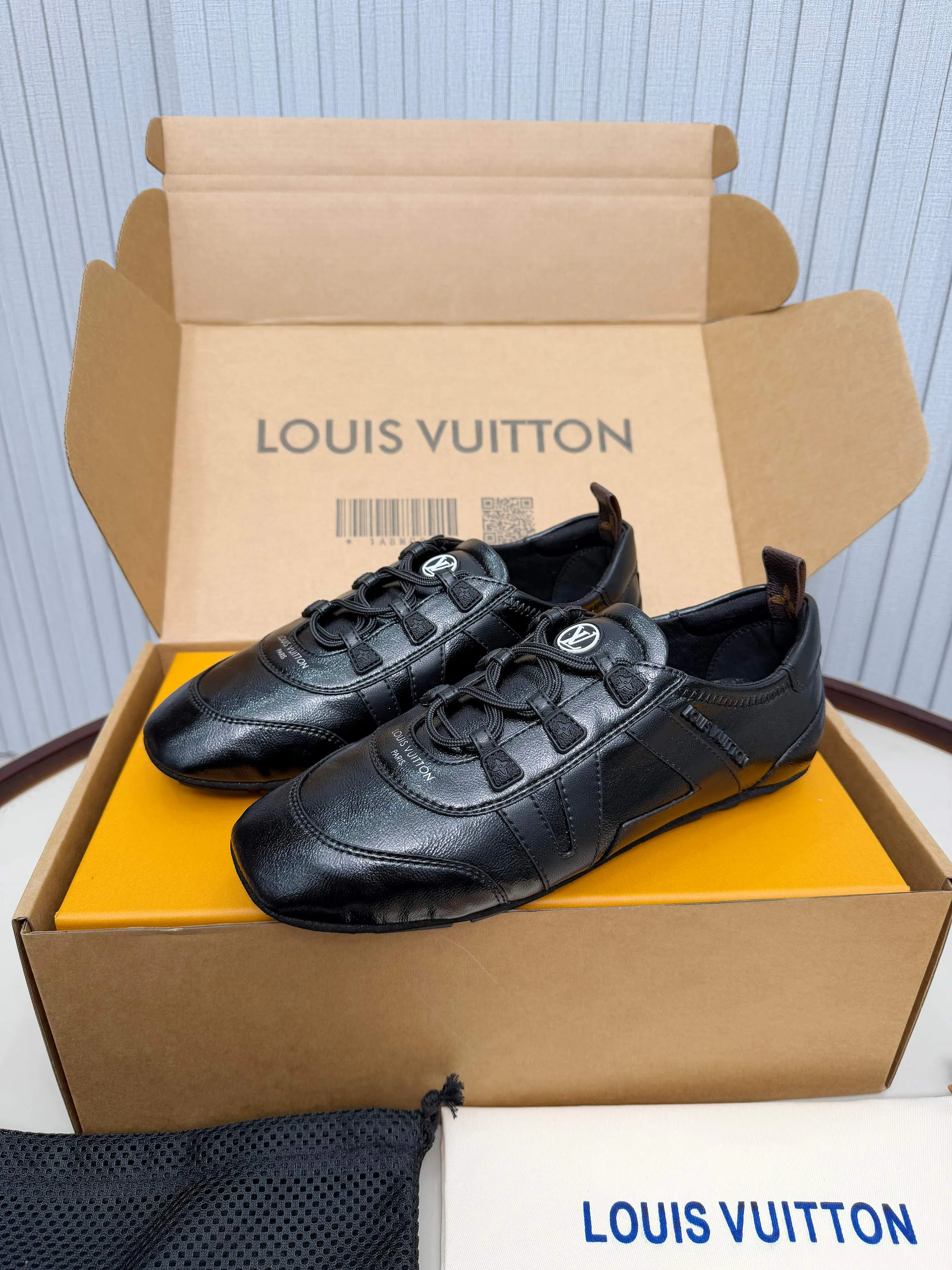 Кроссовки Женские Louis Vuitton 11250655