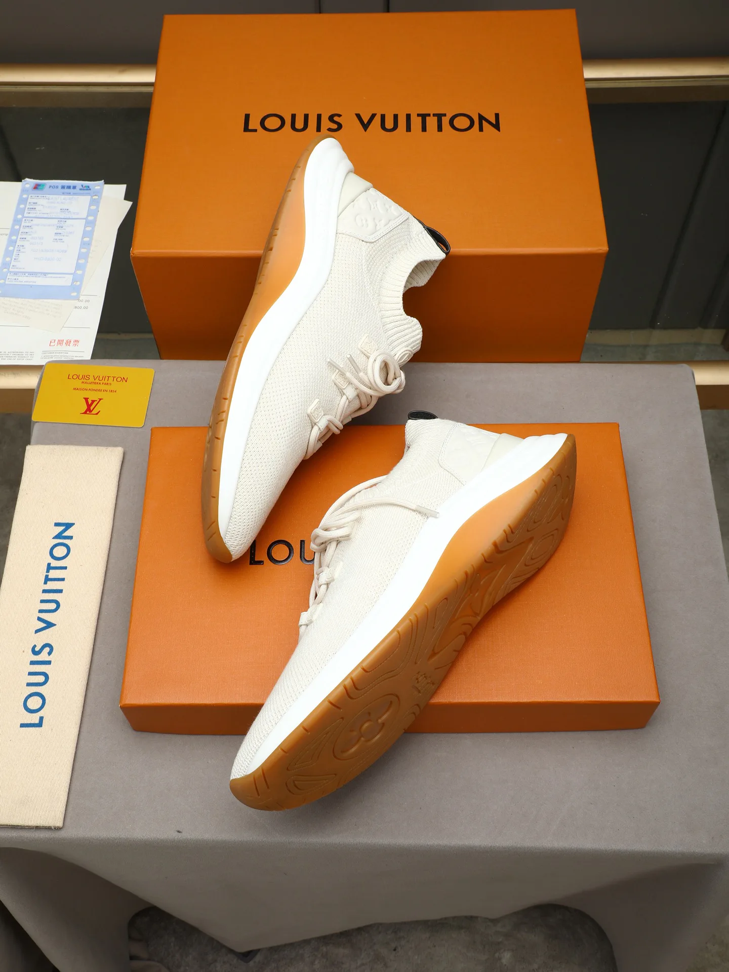 Кроссовки Женские Louis Vuitton 17947266