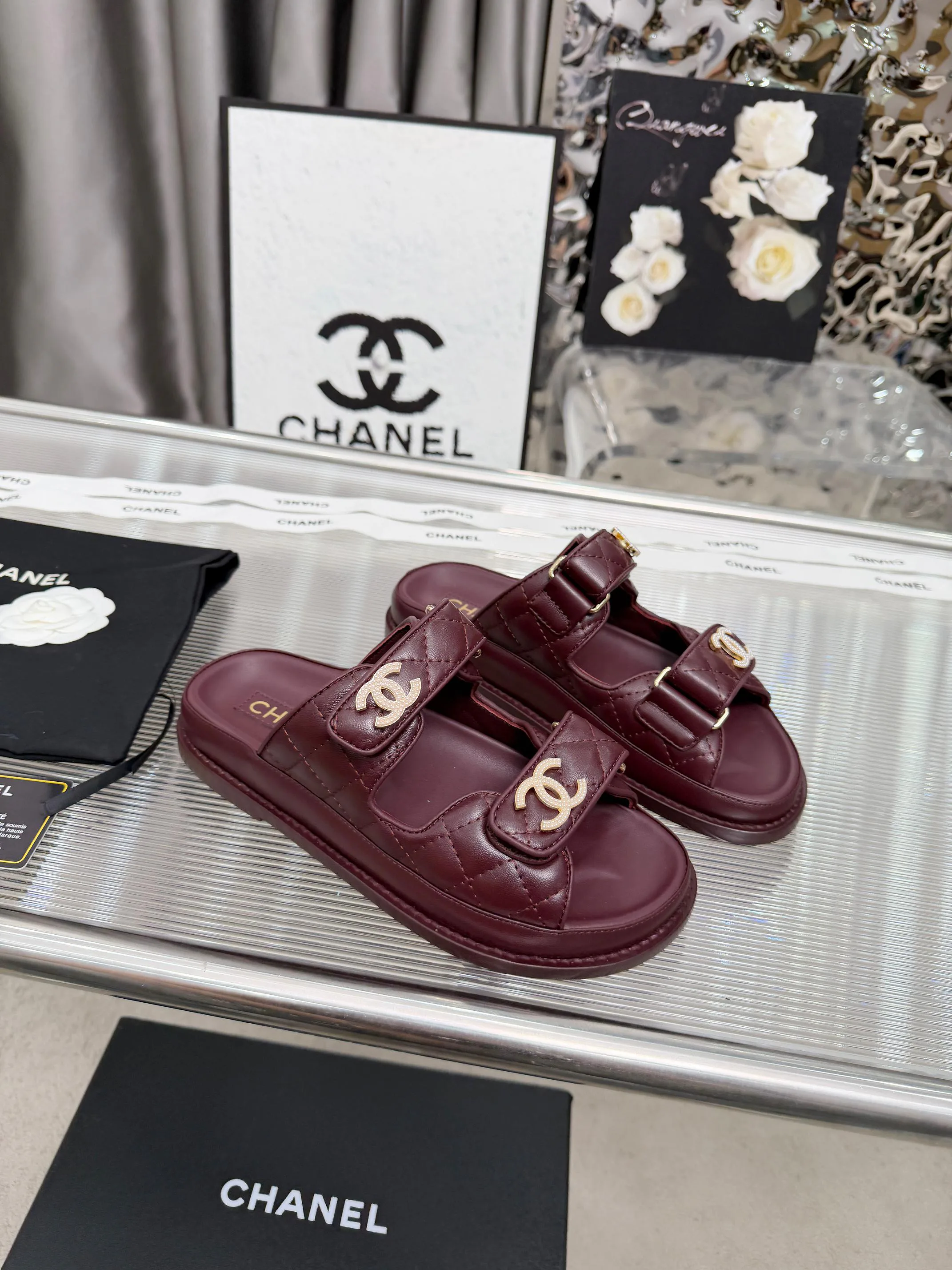 Шлепанцы Женские Chanel 10437070