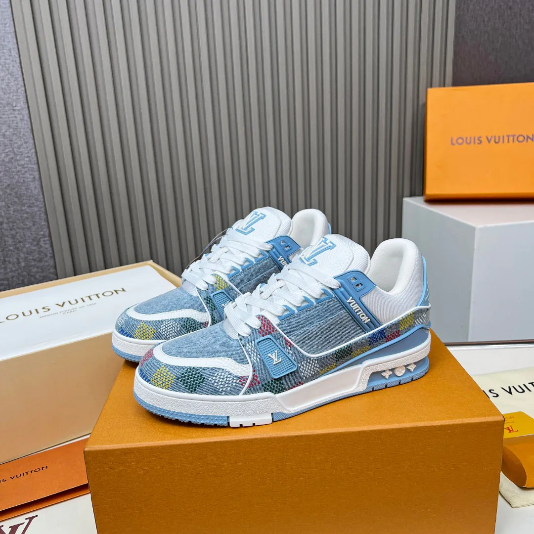 Кроссовки Женские Louis Vuitton 11707375