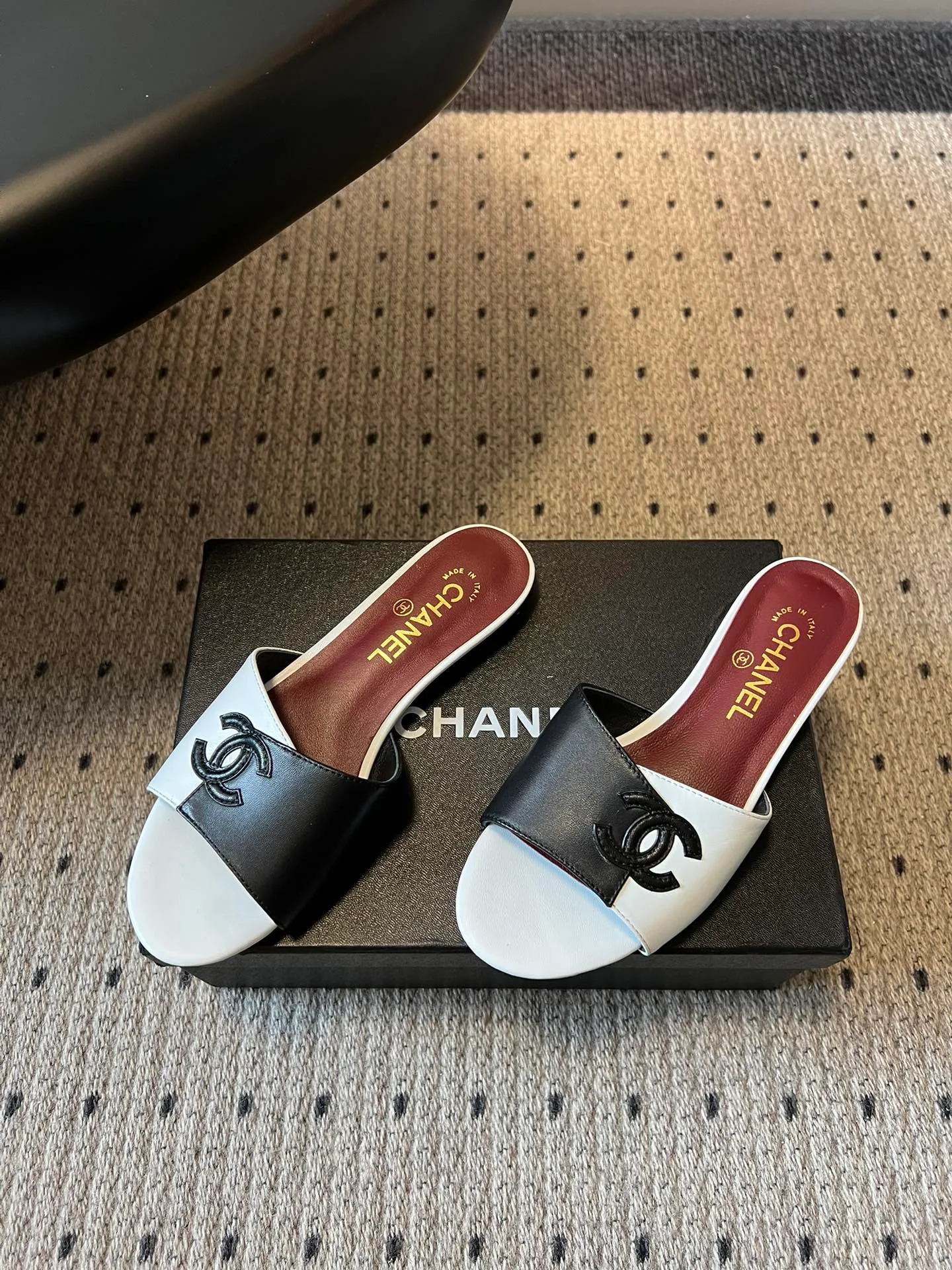 Шлепанцы Женские Chanel 13540647