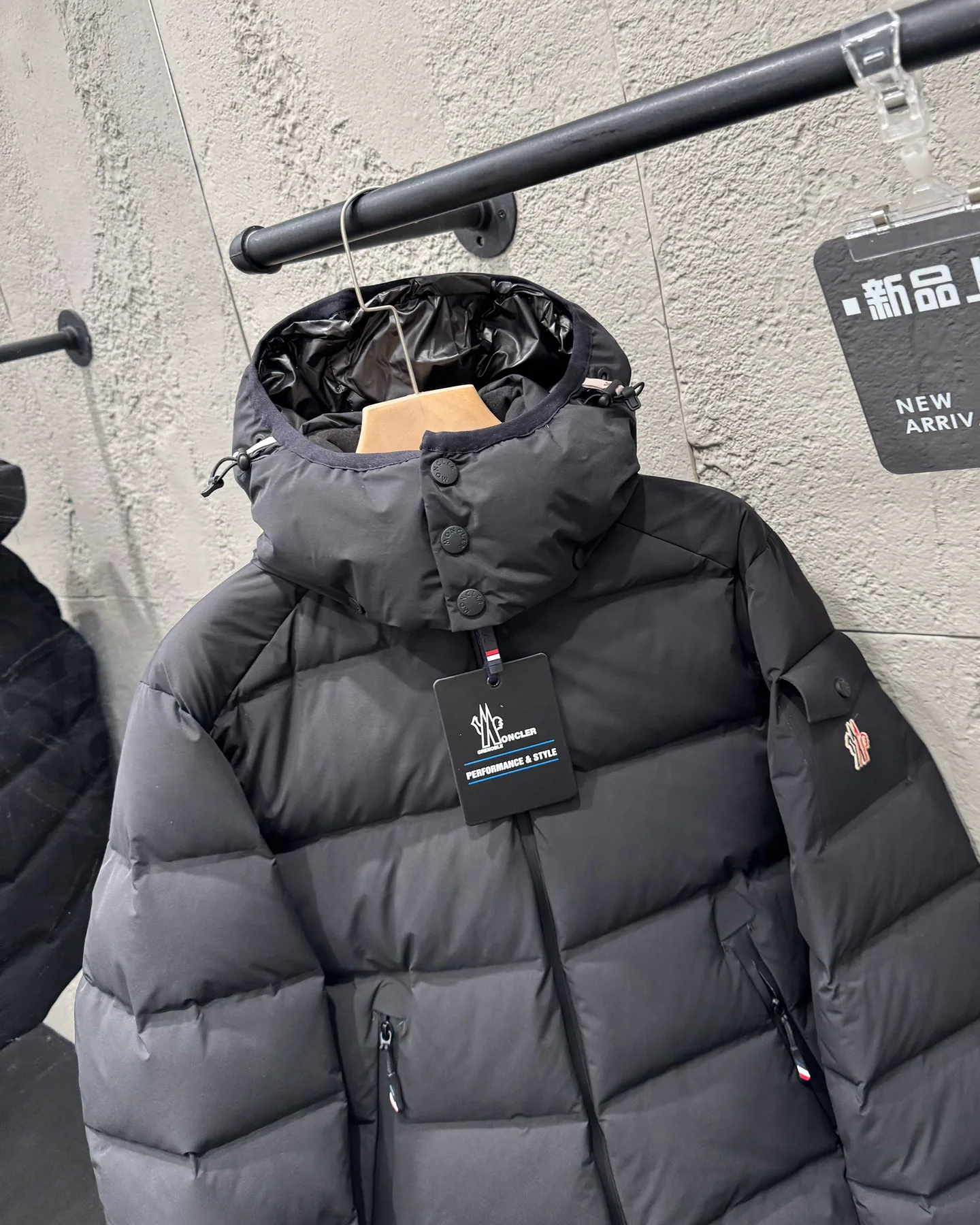 Куртки И Пуховики Мужские Moncler 17942231
