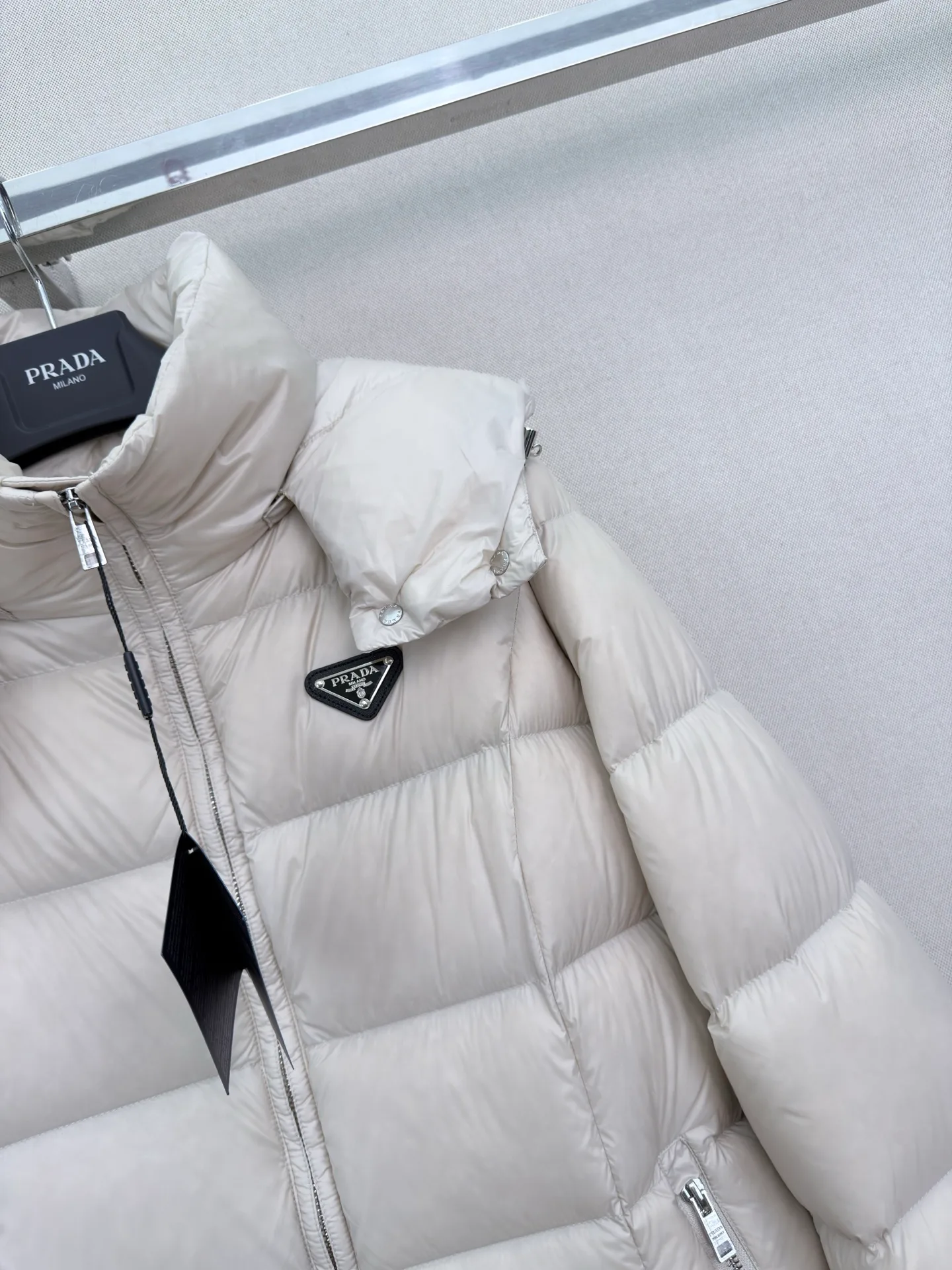 Куртки И Пуховики Женские Prada 18185815