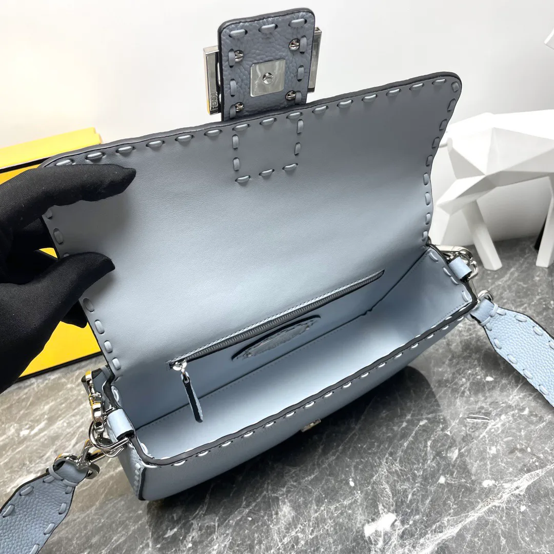 Классические Сумки Женские Fendi 12718242