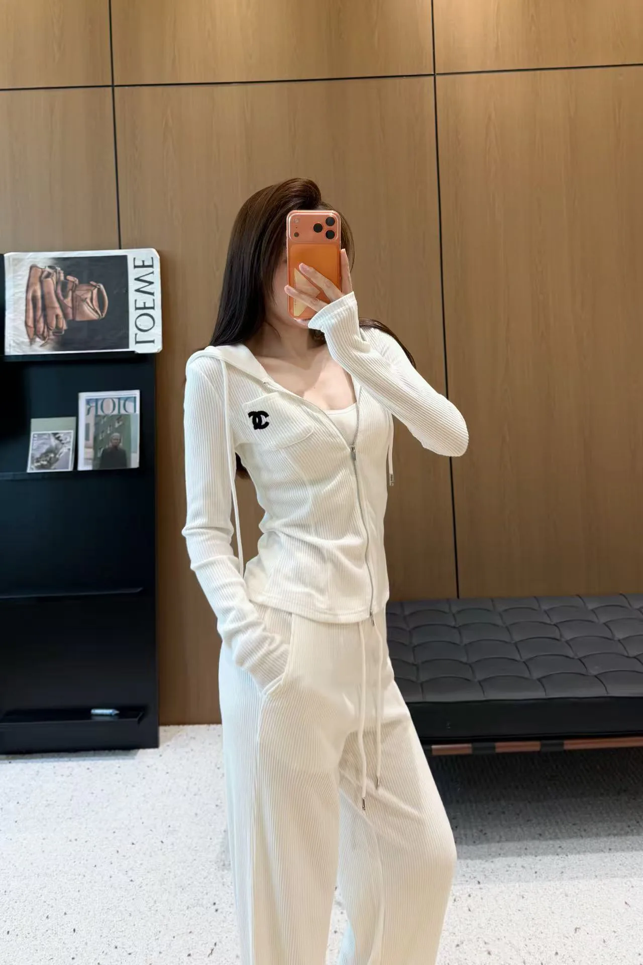 Костюмы Женские Chanel 9876833