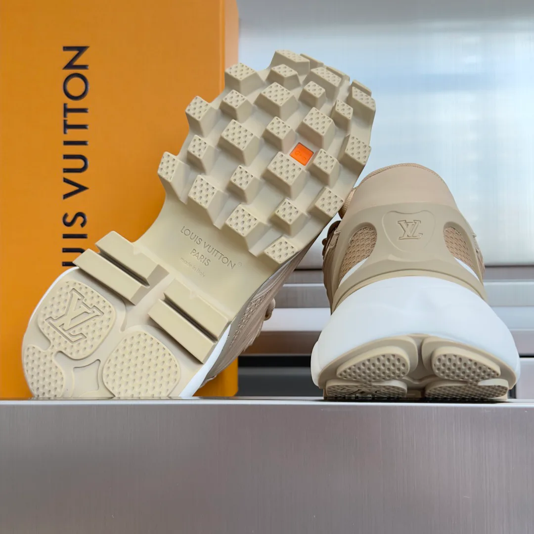 Кроссовки Женские Louis Vuitton 17950393