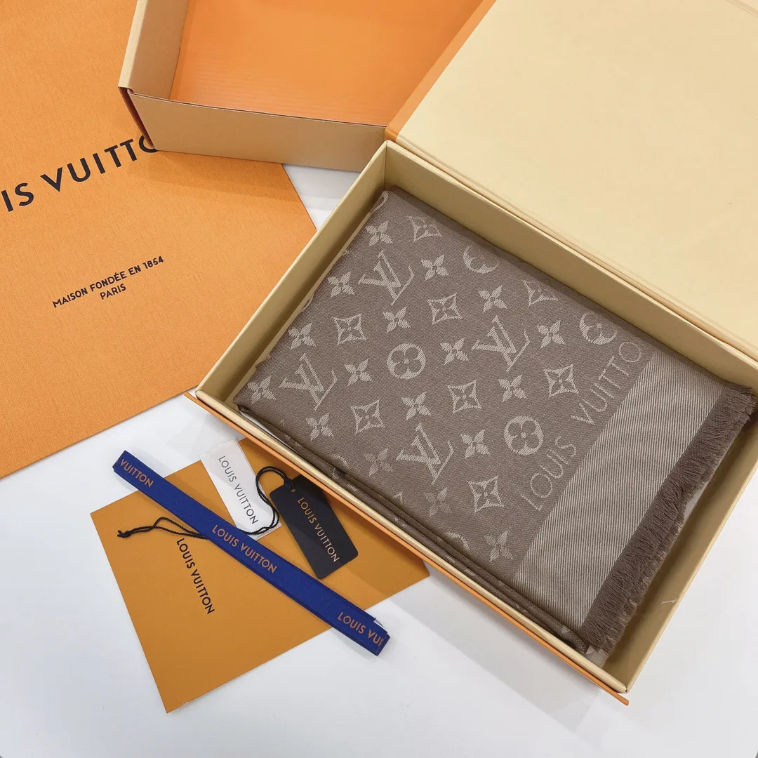 Шарфы Louis Vuitton 18267587