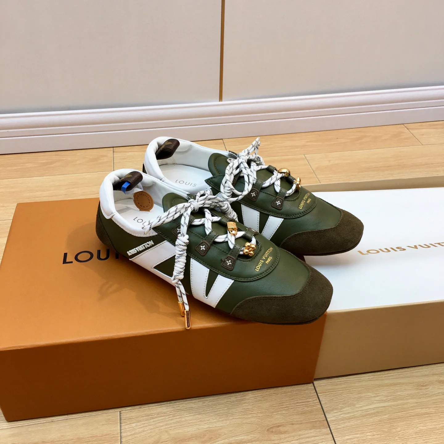 Кроссовки Женские Louis Vuitton 1590948