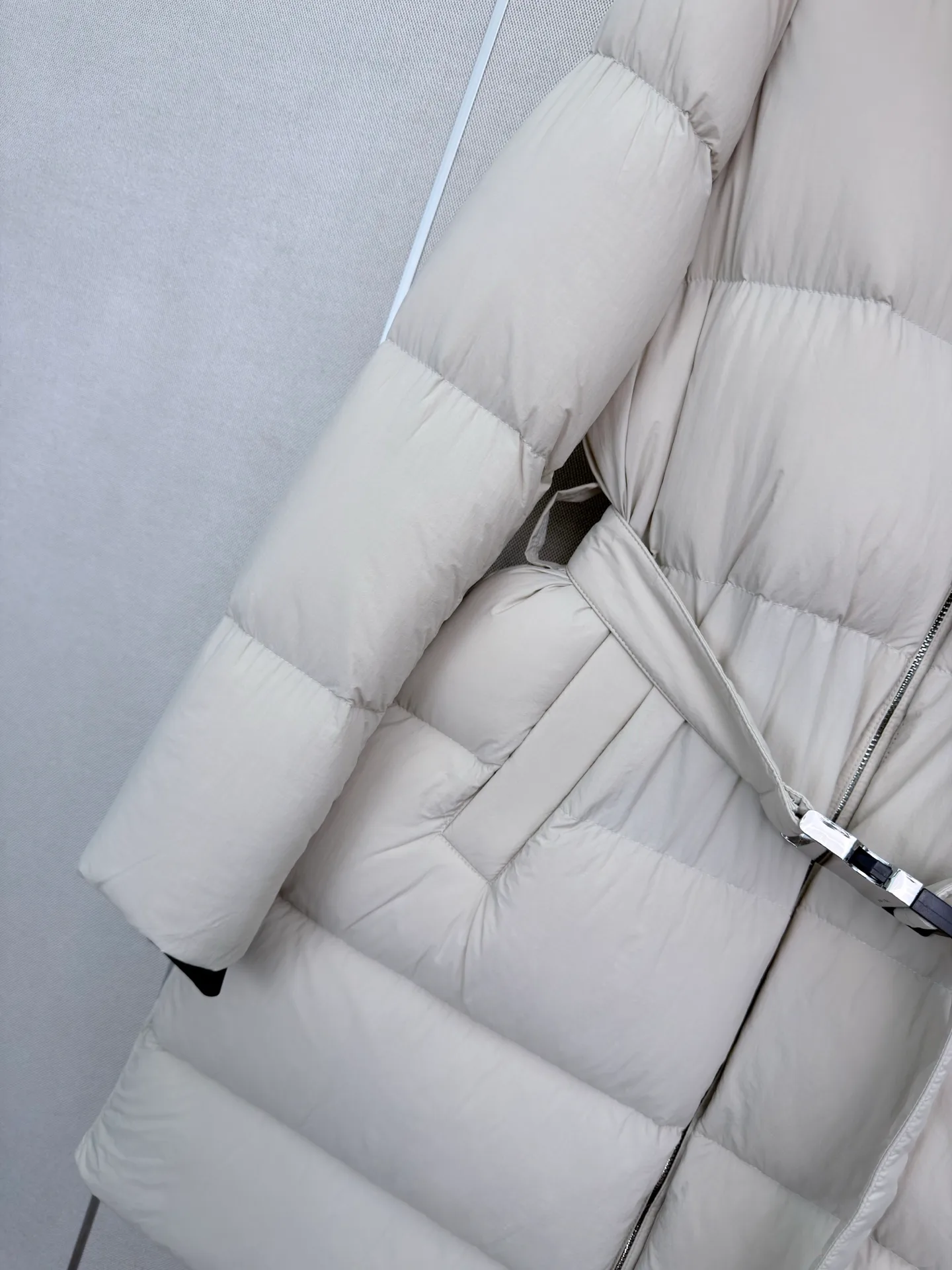 Куртки И Пуховики Женские Prada 18108680