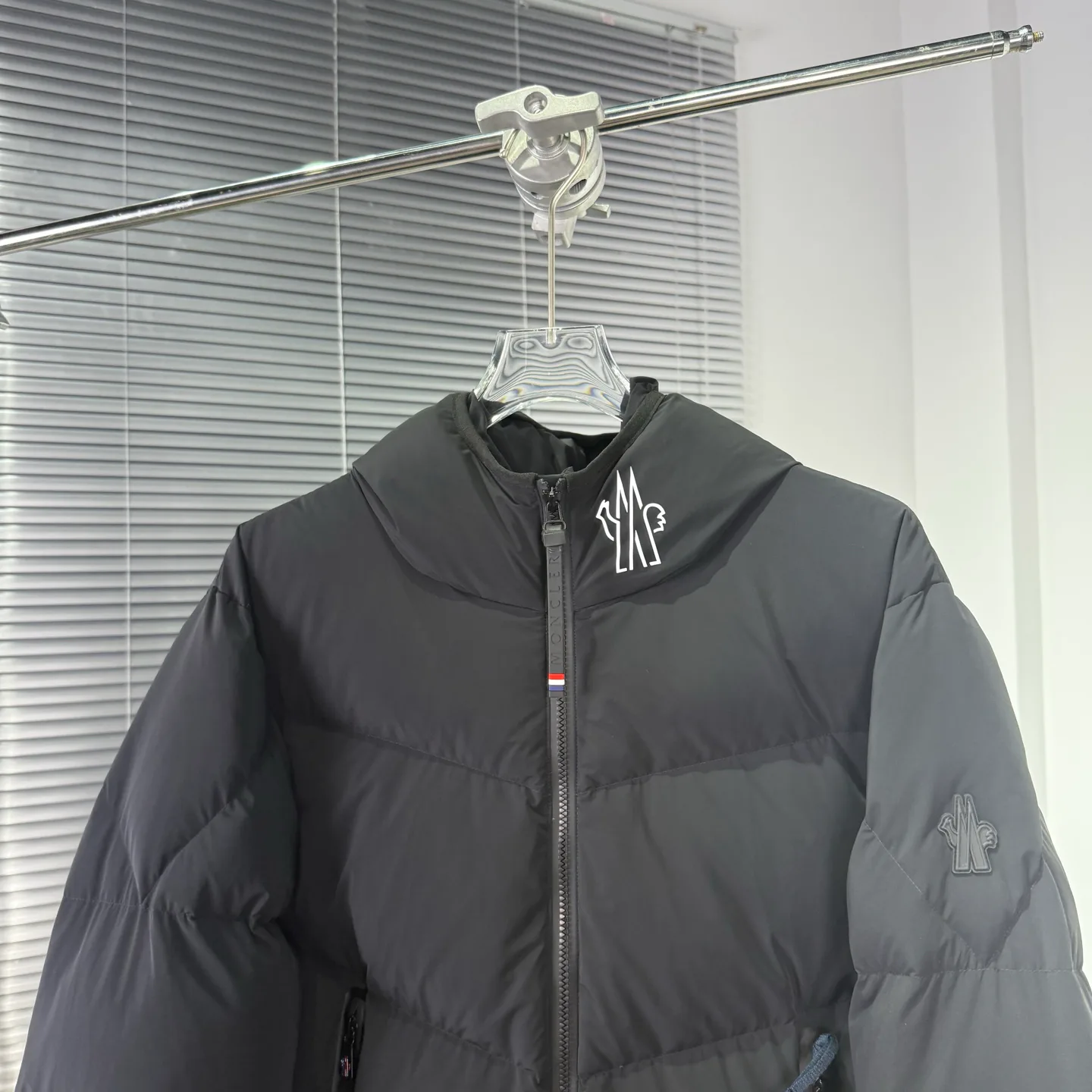Куртки И Пуховики Женские Moncler 18415689