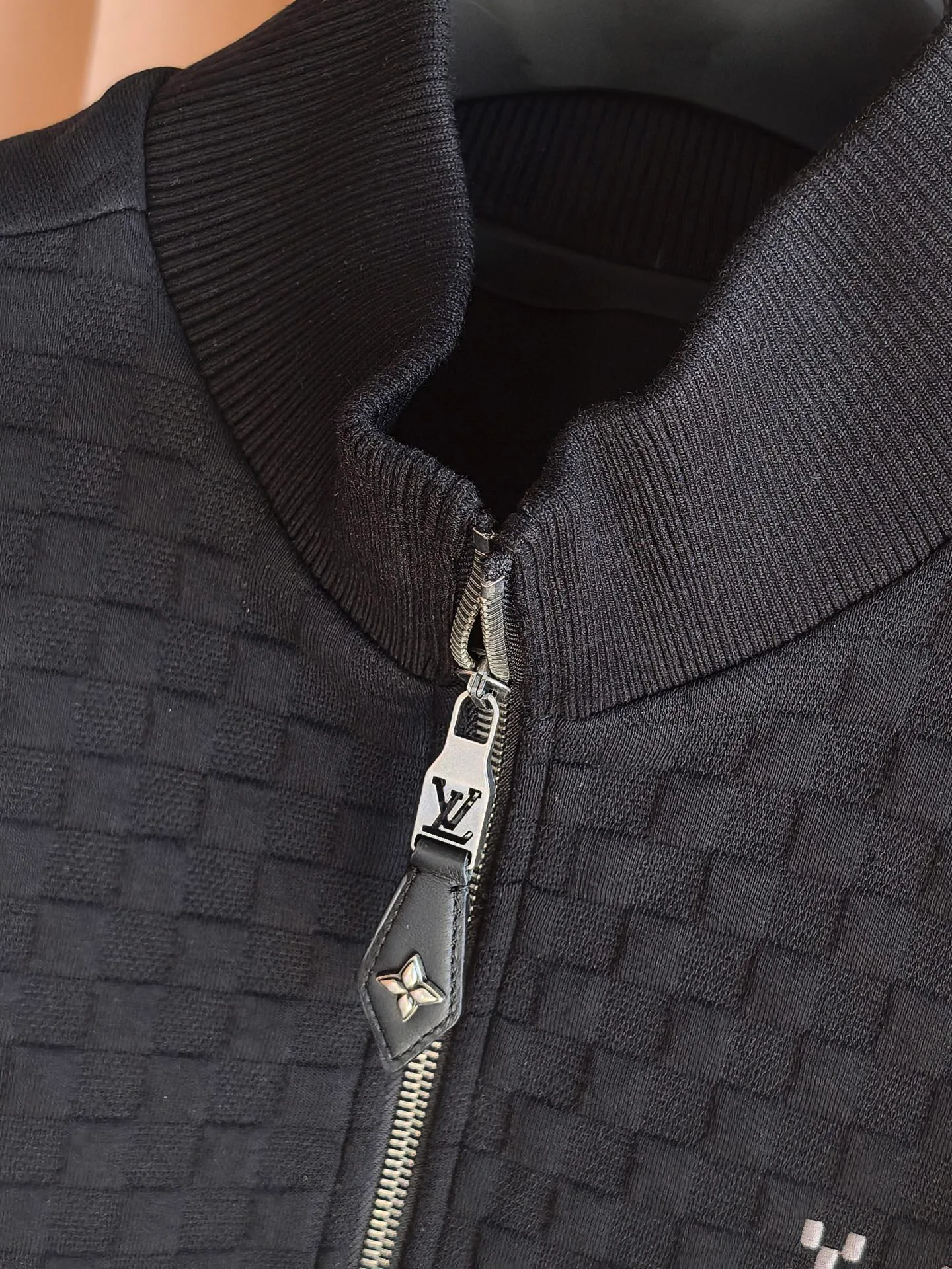 Куртки И Пуховики Мужские Louis Vuitton 17412694