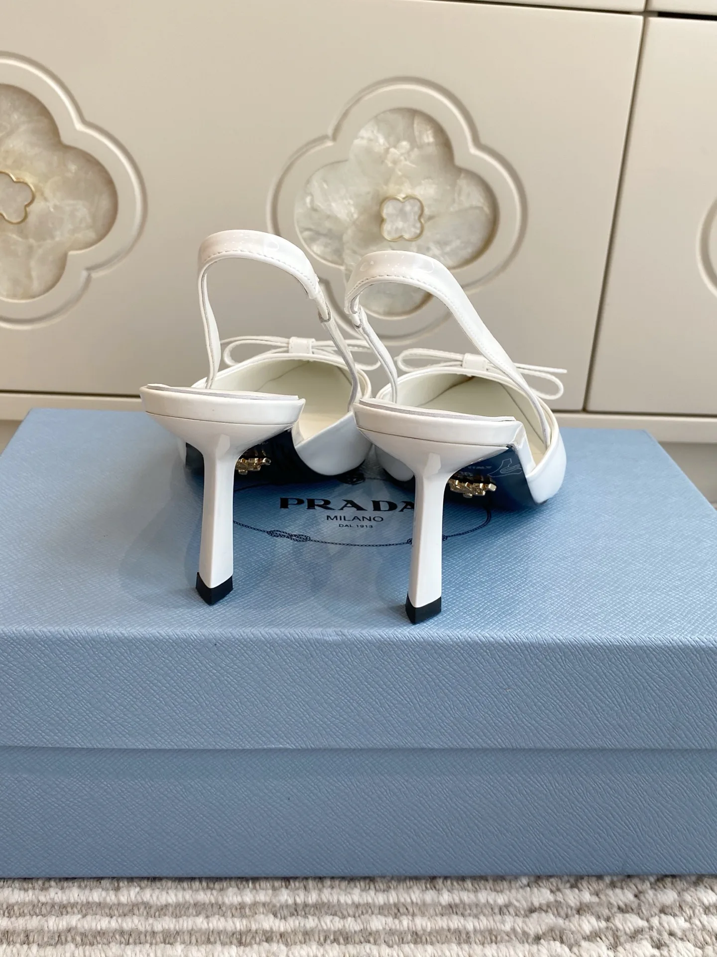 Босоножки Женские Prada 17527314