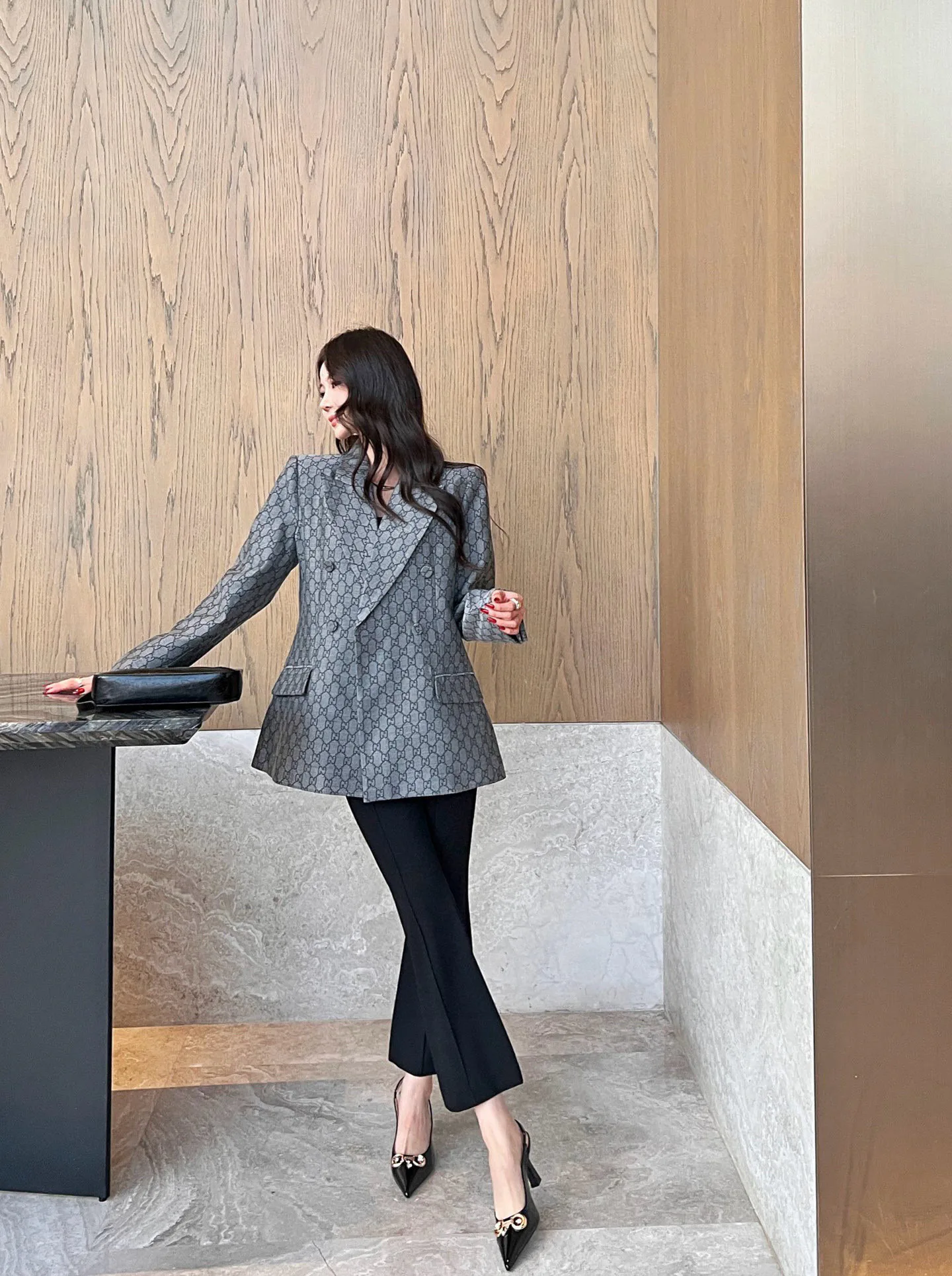 Куртки И Пуховики Женские Gucci 18133