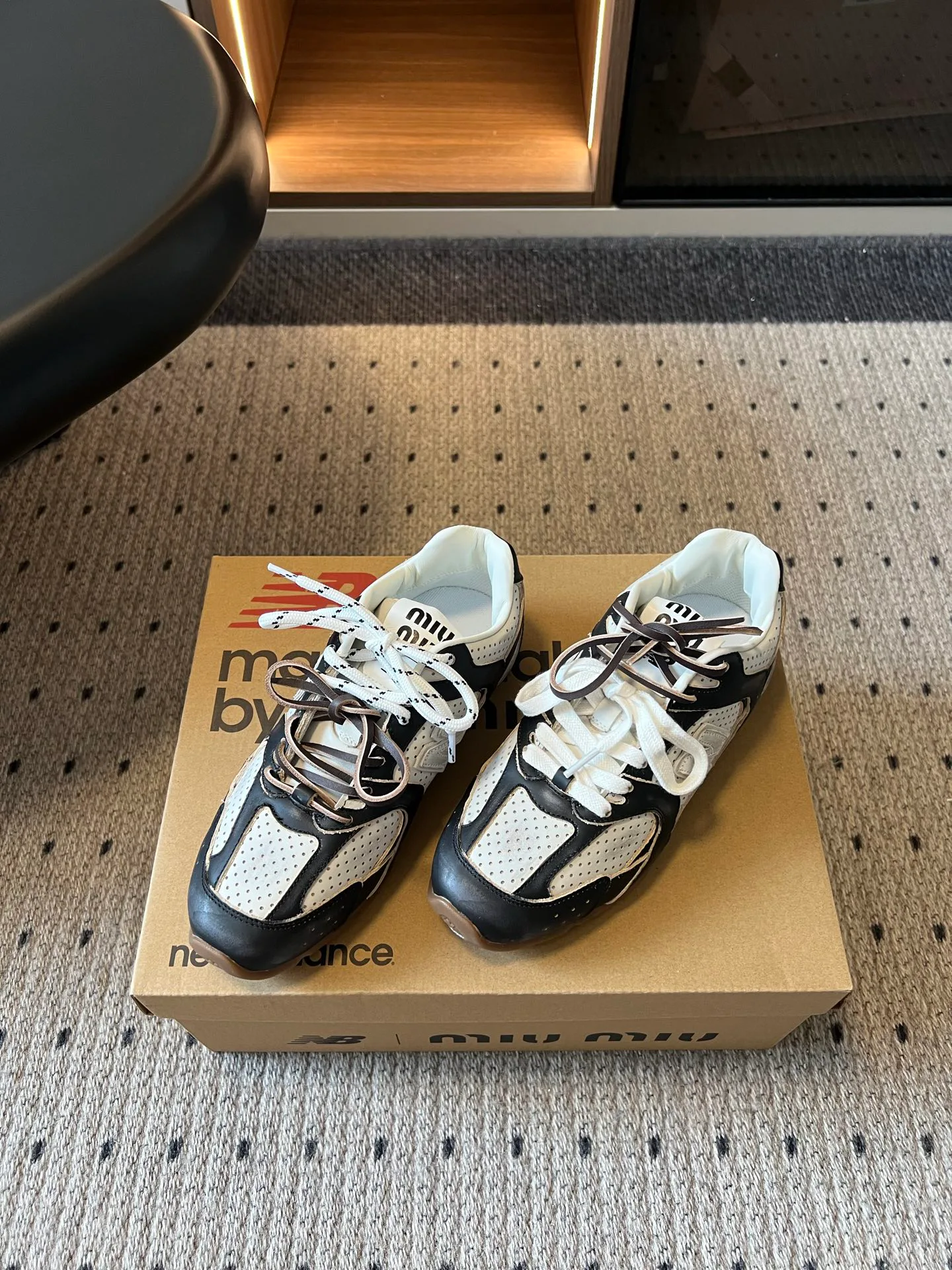 Кроссовки Женские Miu Miu 18139643