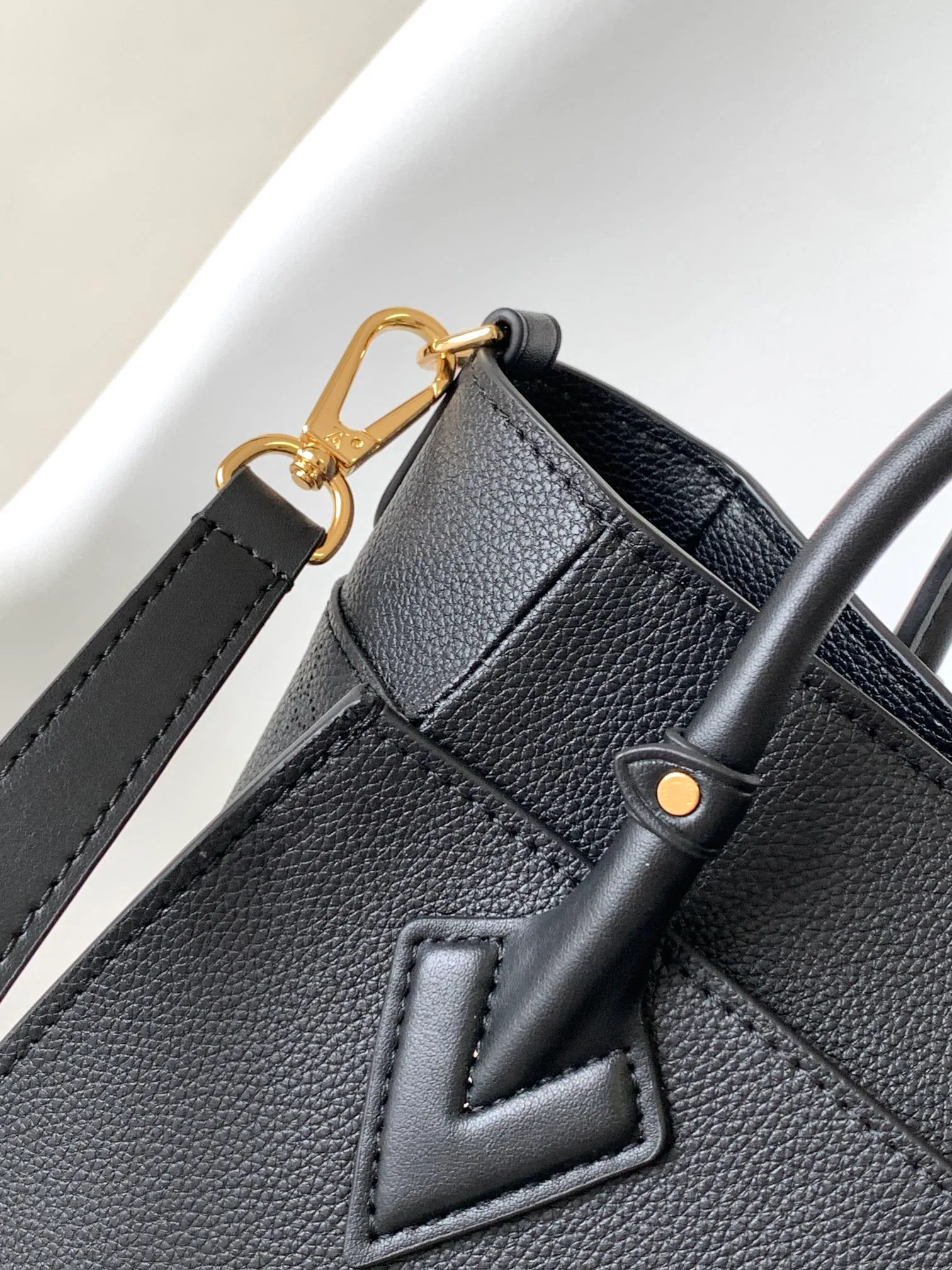 Классические Сумки Женские Louis Vuitton 11185387