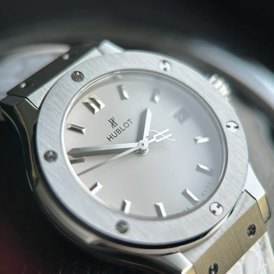 Часы Женские Hublot 17629712