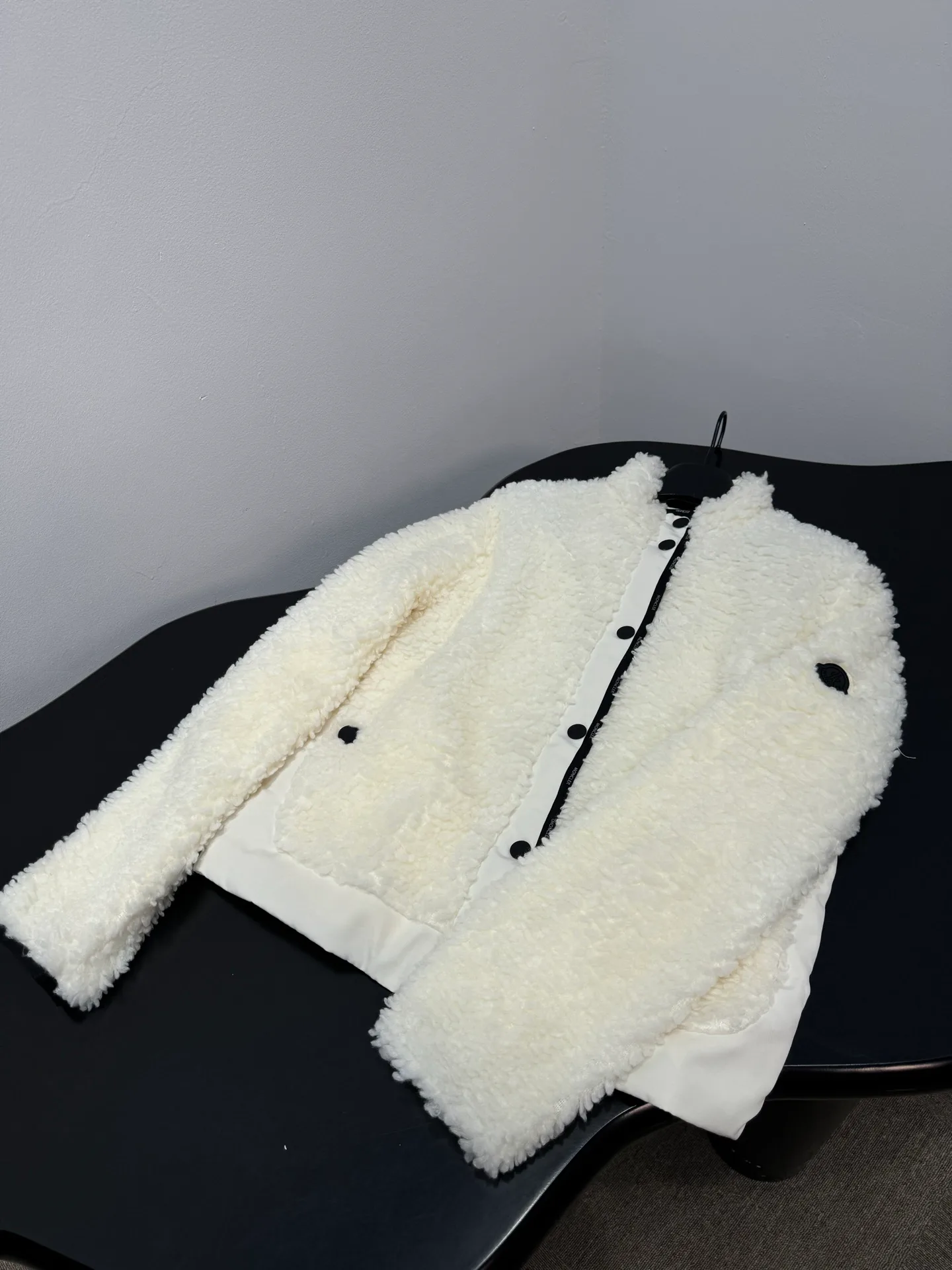 Куртки И Пуховики Женские Moncler 18679058