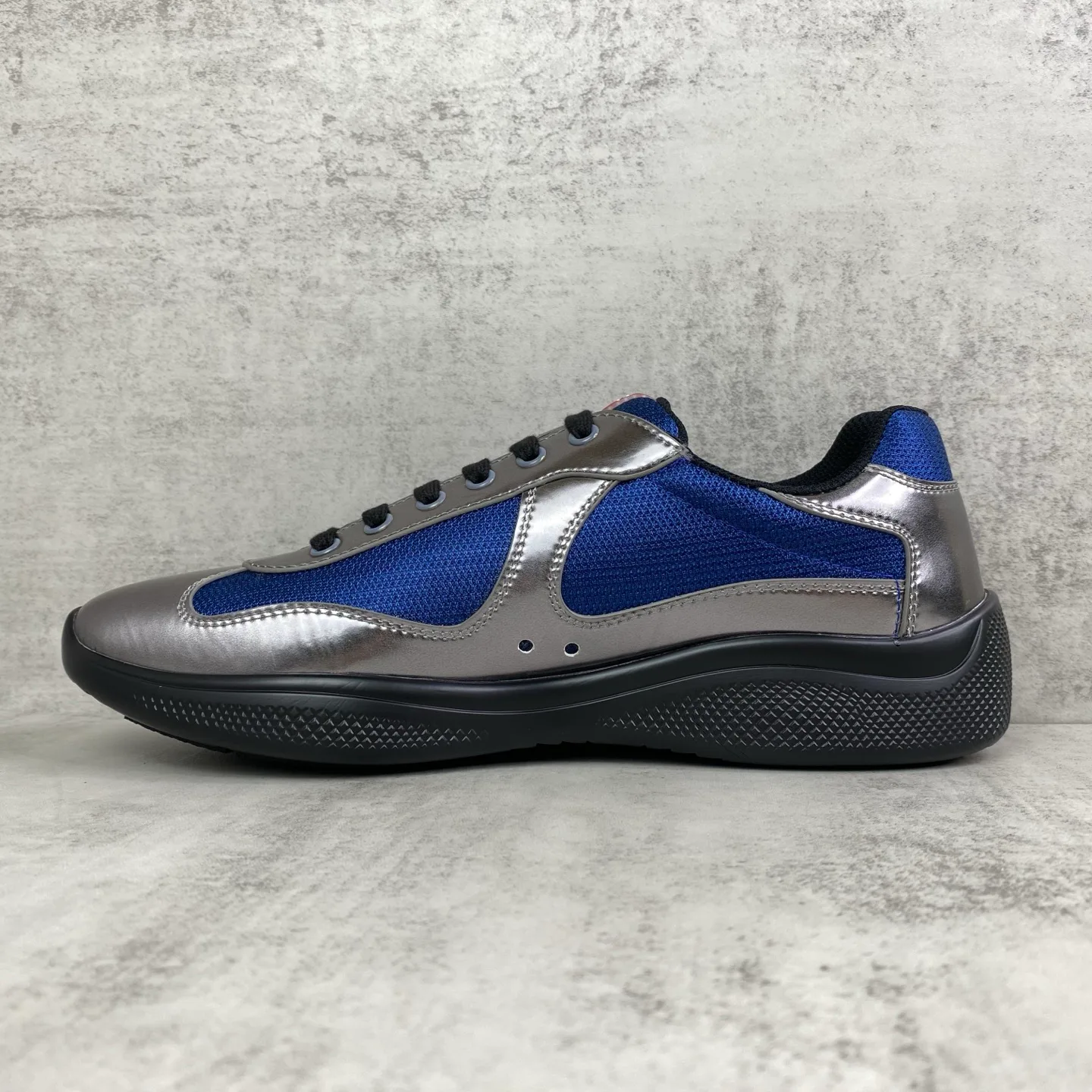 Кроссовки Мужские Prada 17918705