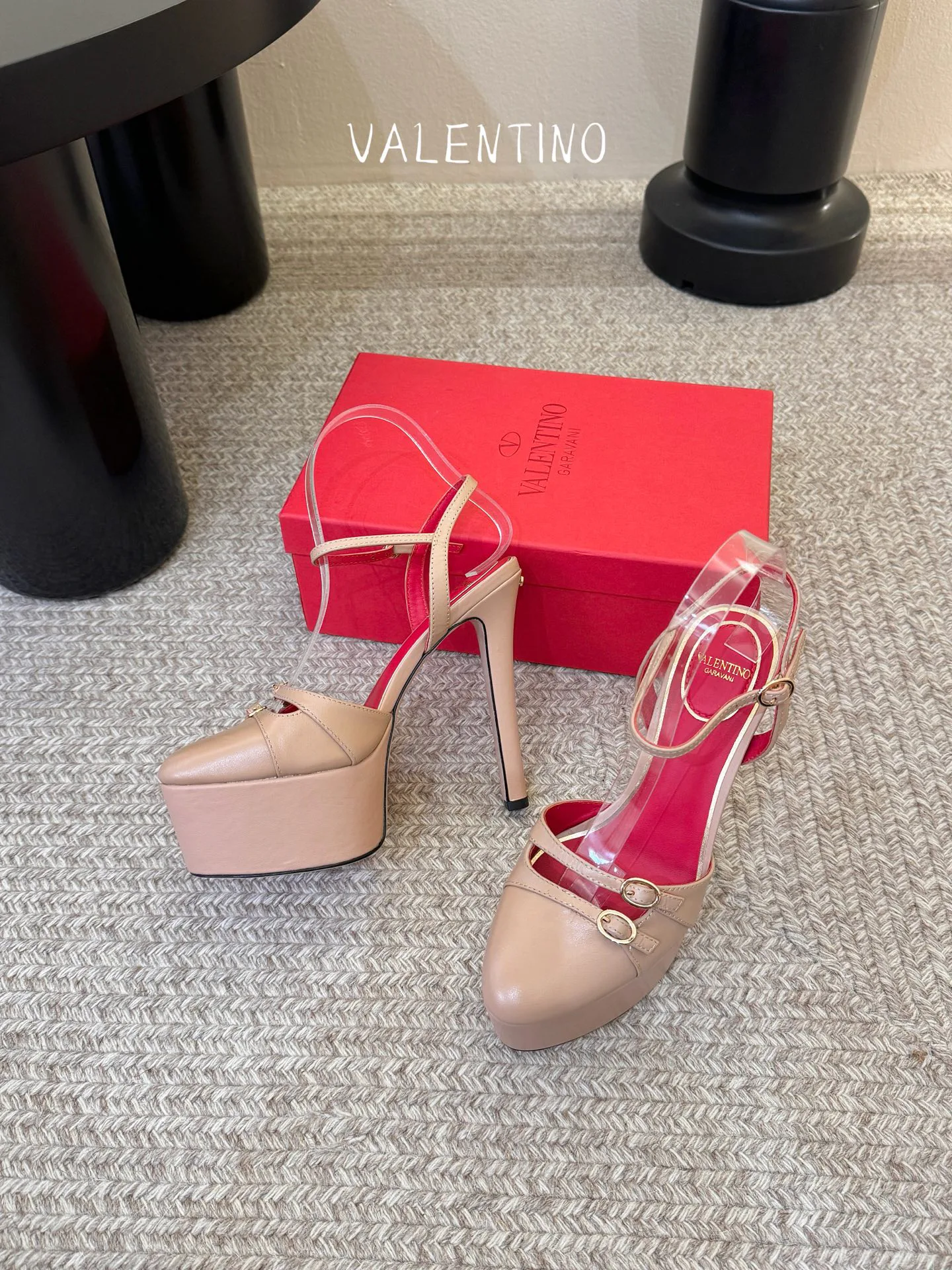 Босоножки Женские Valentino 11633137