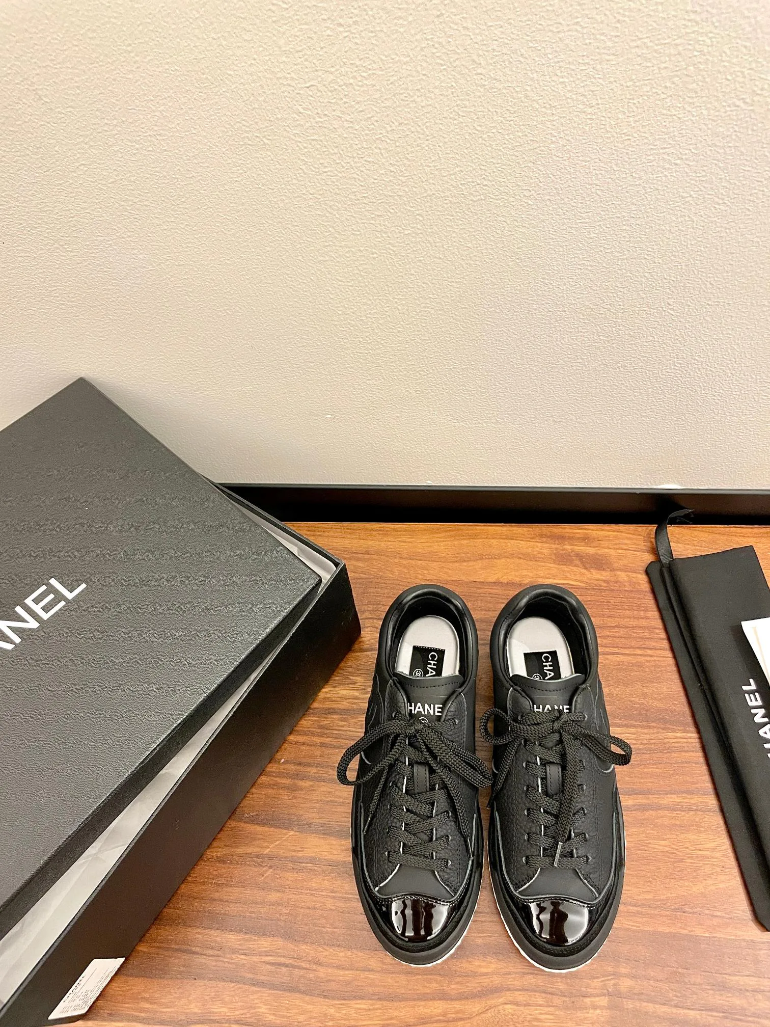 Кроссовки Женские Chanel 11628877