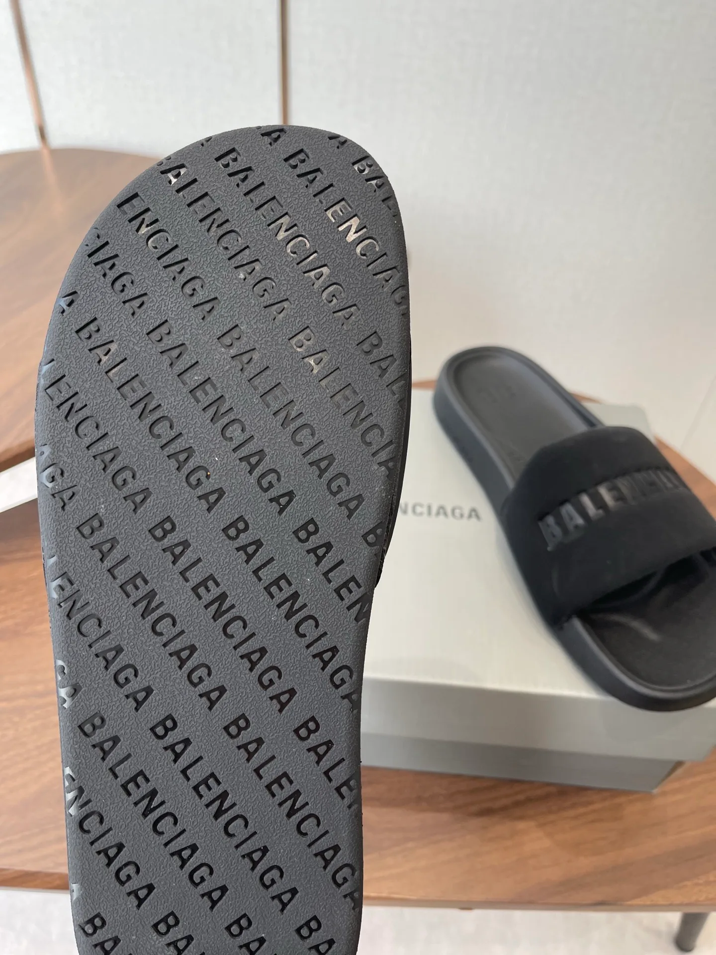 Шлепанцы Женские Balenciaga 11227405