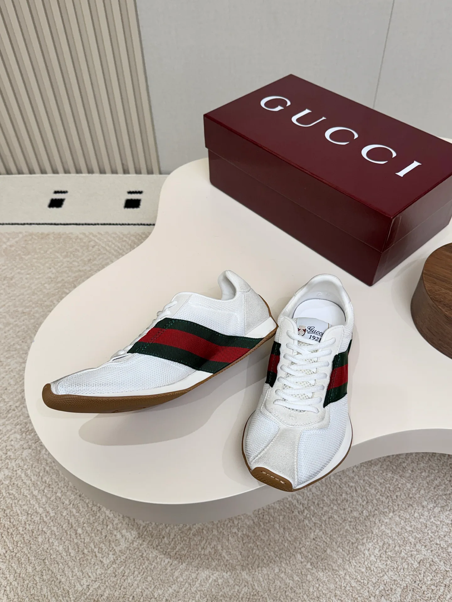 Кроссовки Женские Gucci 19008674