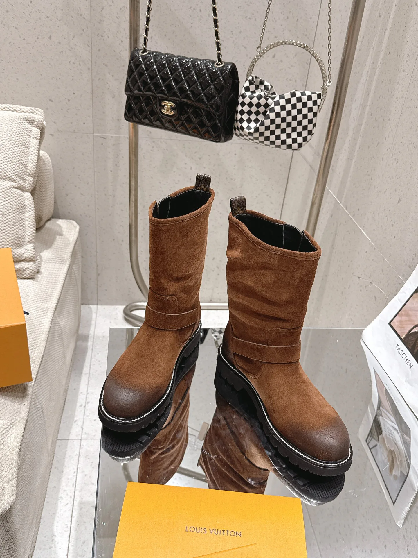 Ботинки Женские Louis Vuitton 19764023