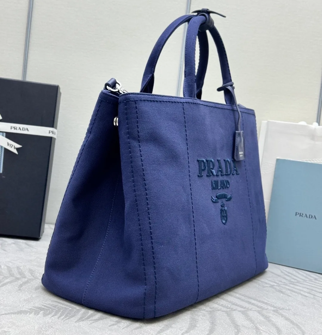 Классические Сумки Женские Prada 11164998