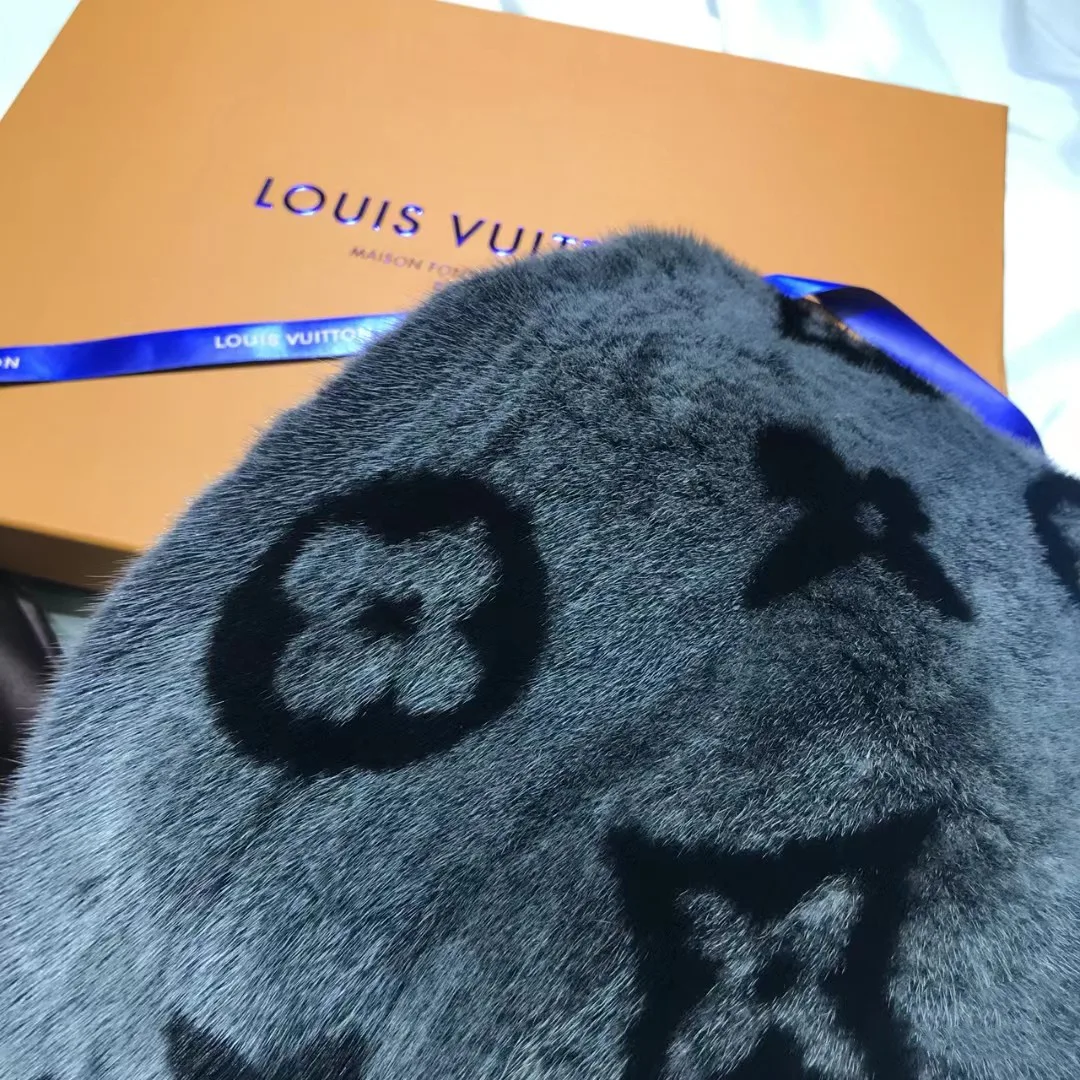 Шарфы Louis Vuitton 1065909