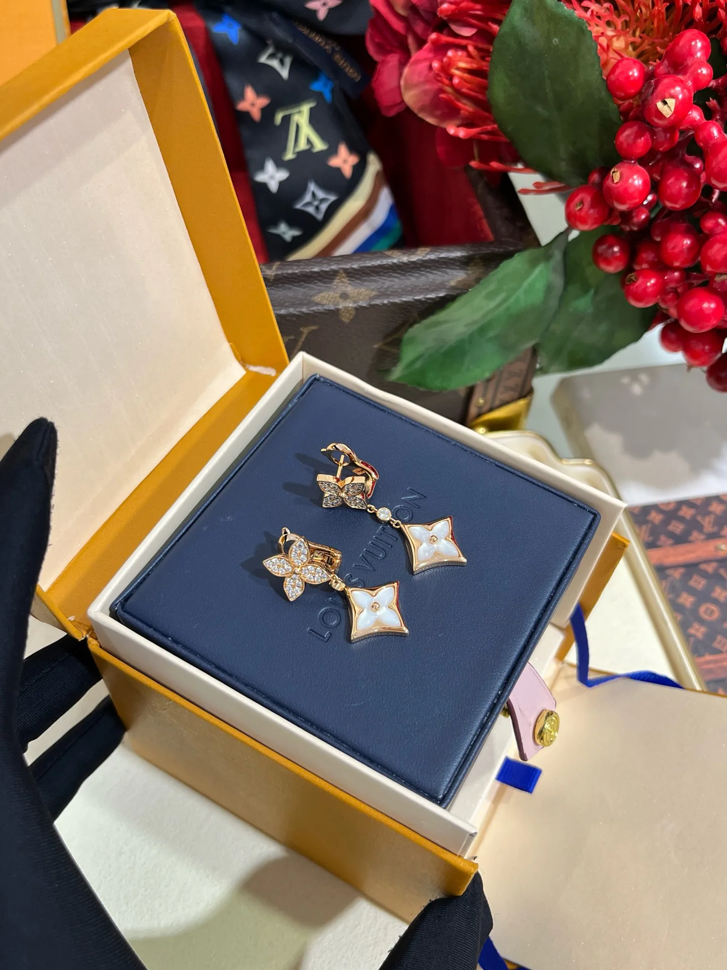 Бижутерия Louis Vuitton 17819356