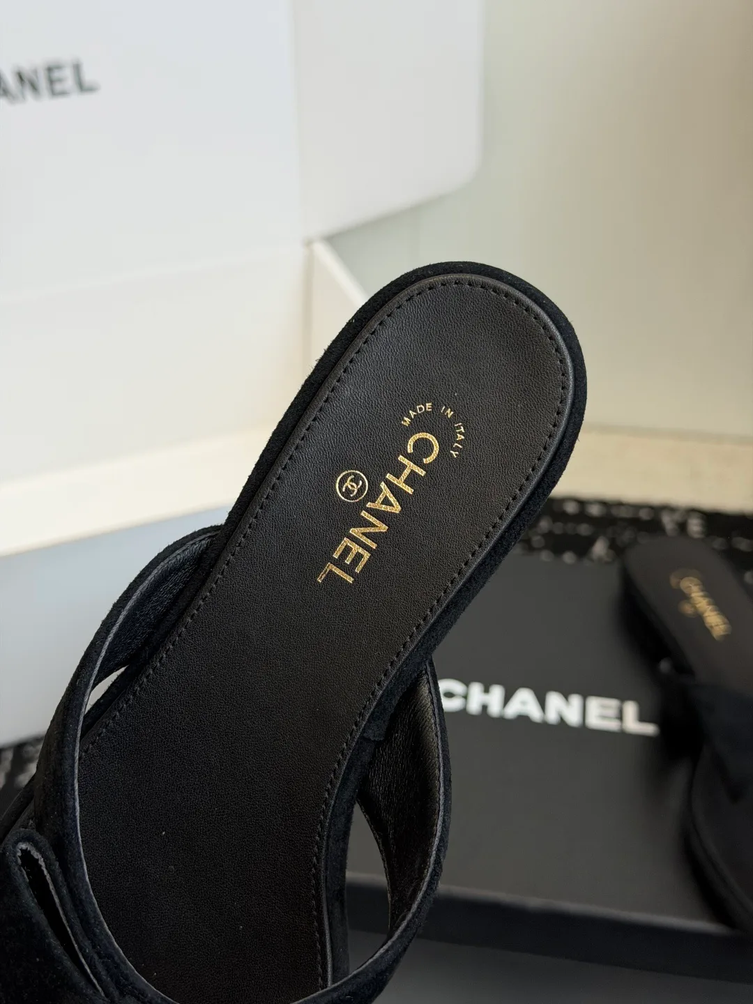 Шлепанцы Женские Chanel 17740569