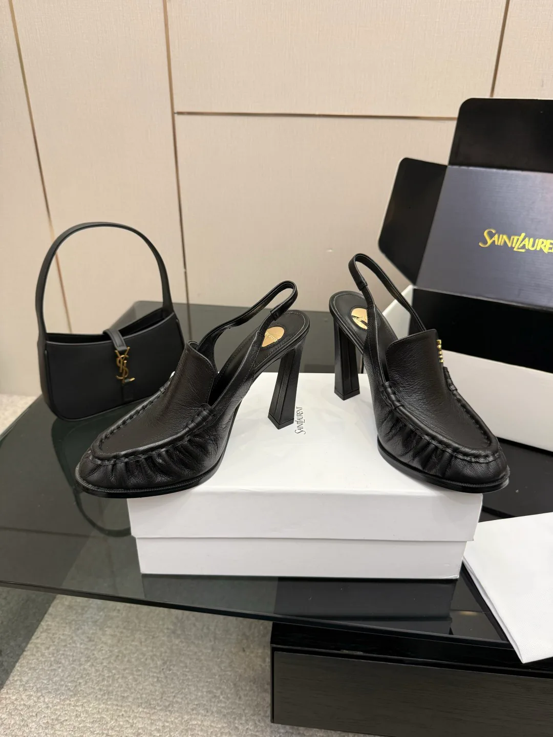Босоножки Женские Saint Laurent 11239870