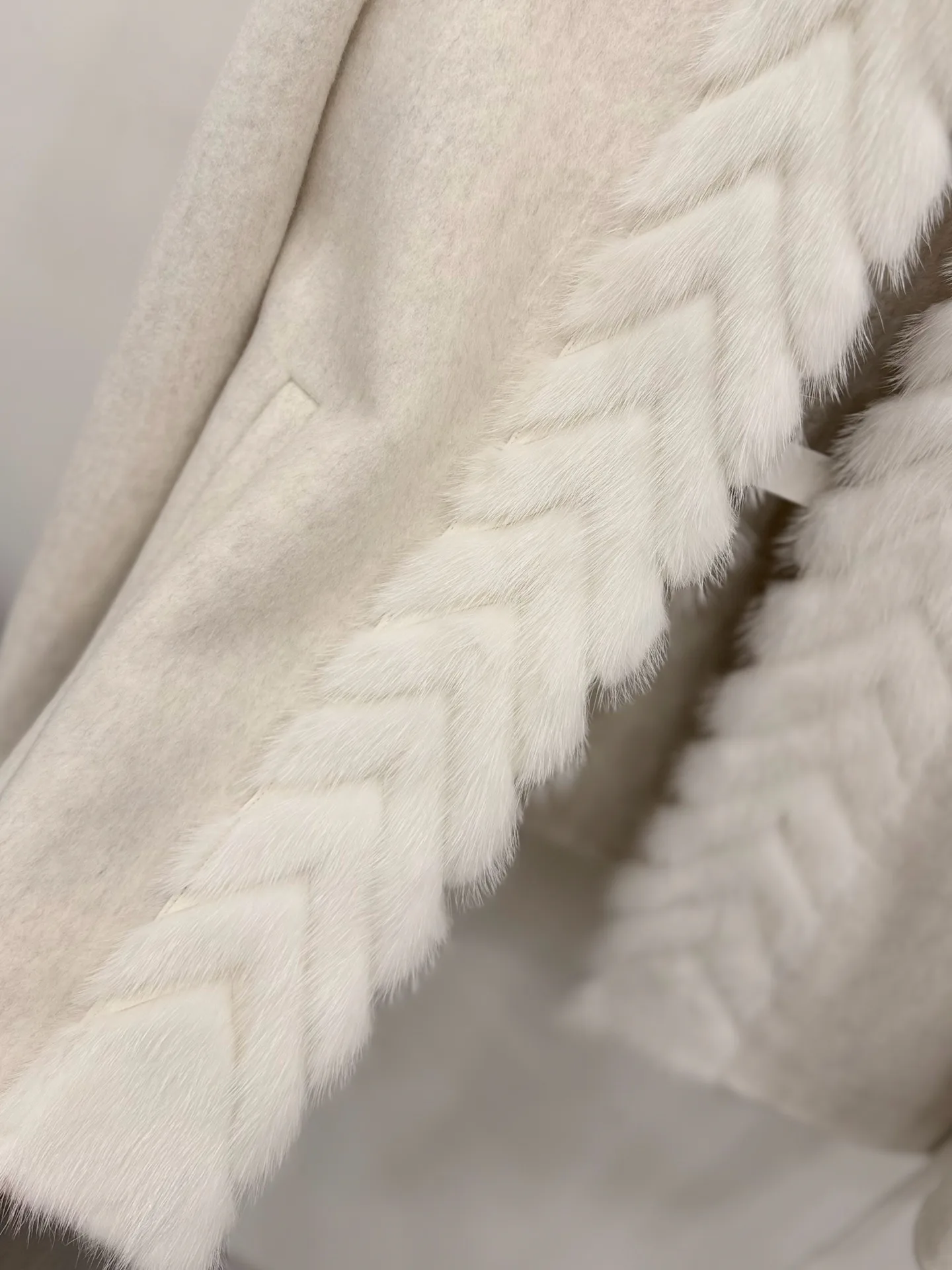 Пальто Женские Loro Piana 18528349