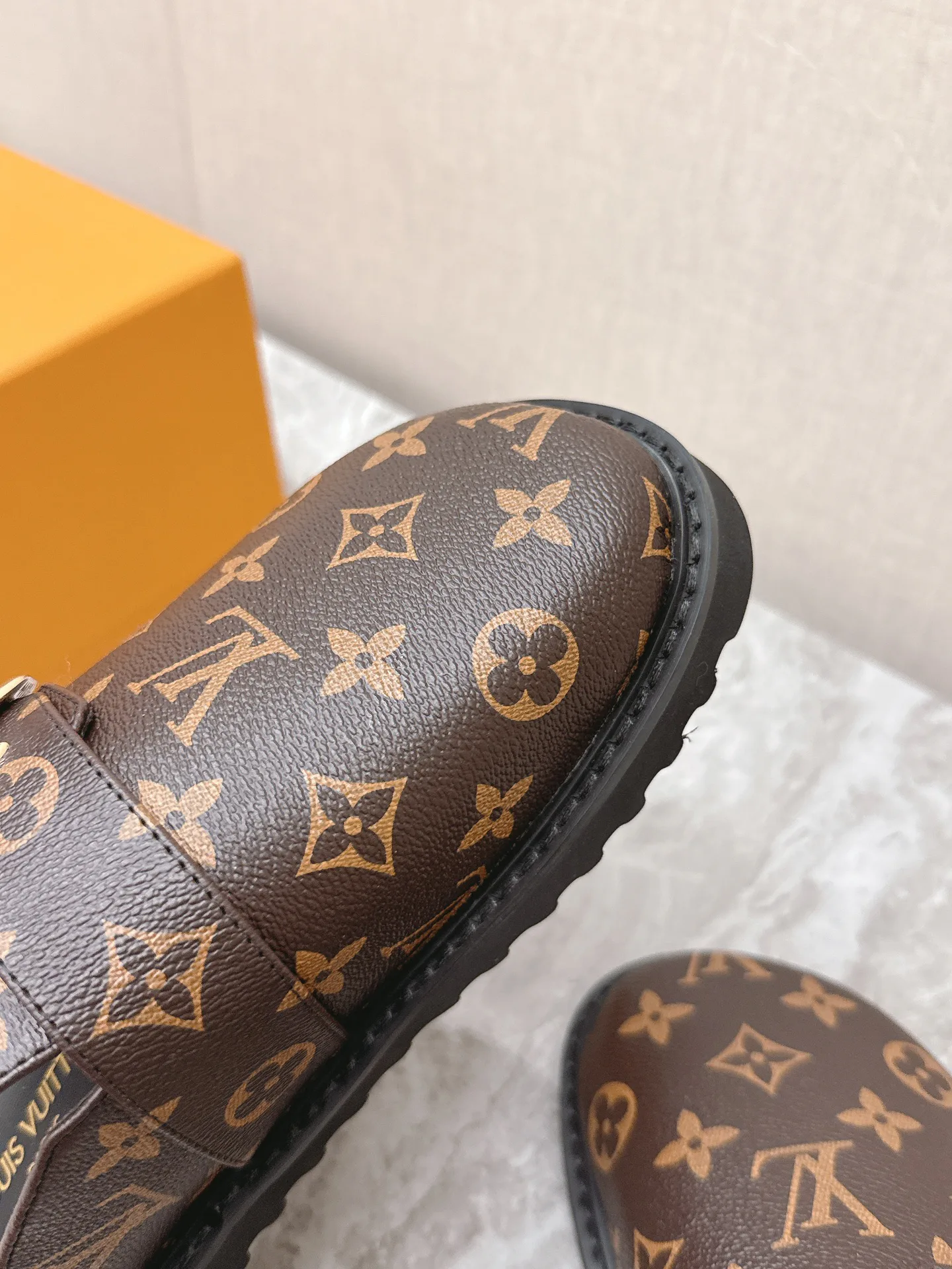 Мюли И Сабо Женские Louis Vuitton 22134