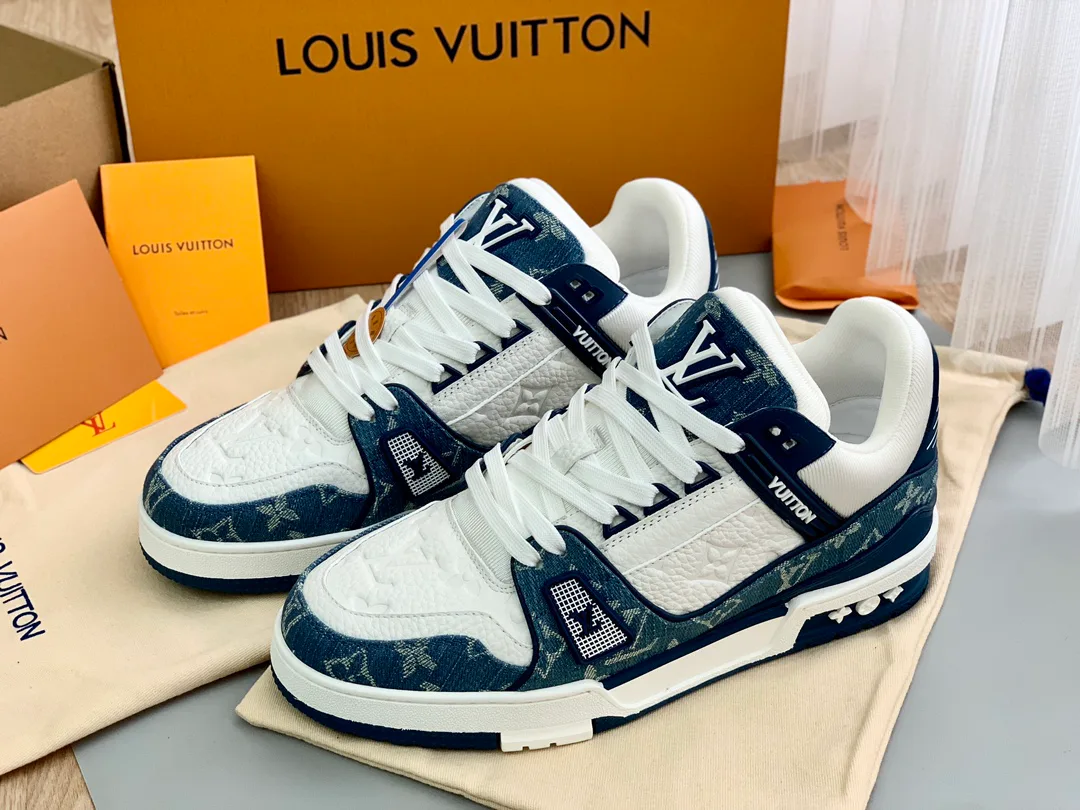 Кроссовки Женские Louis Vuitton 18014125