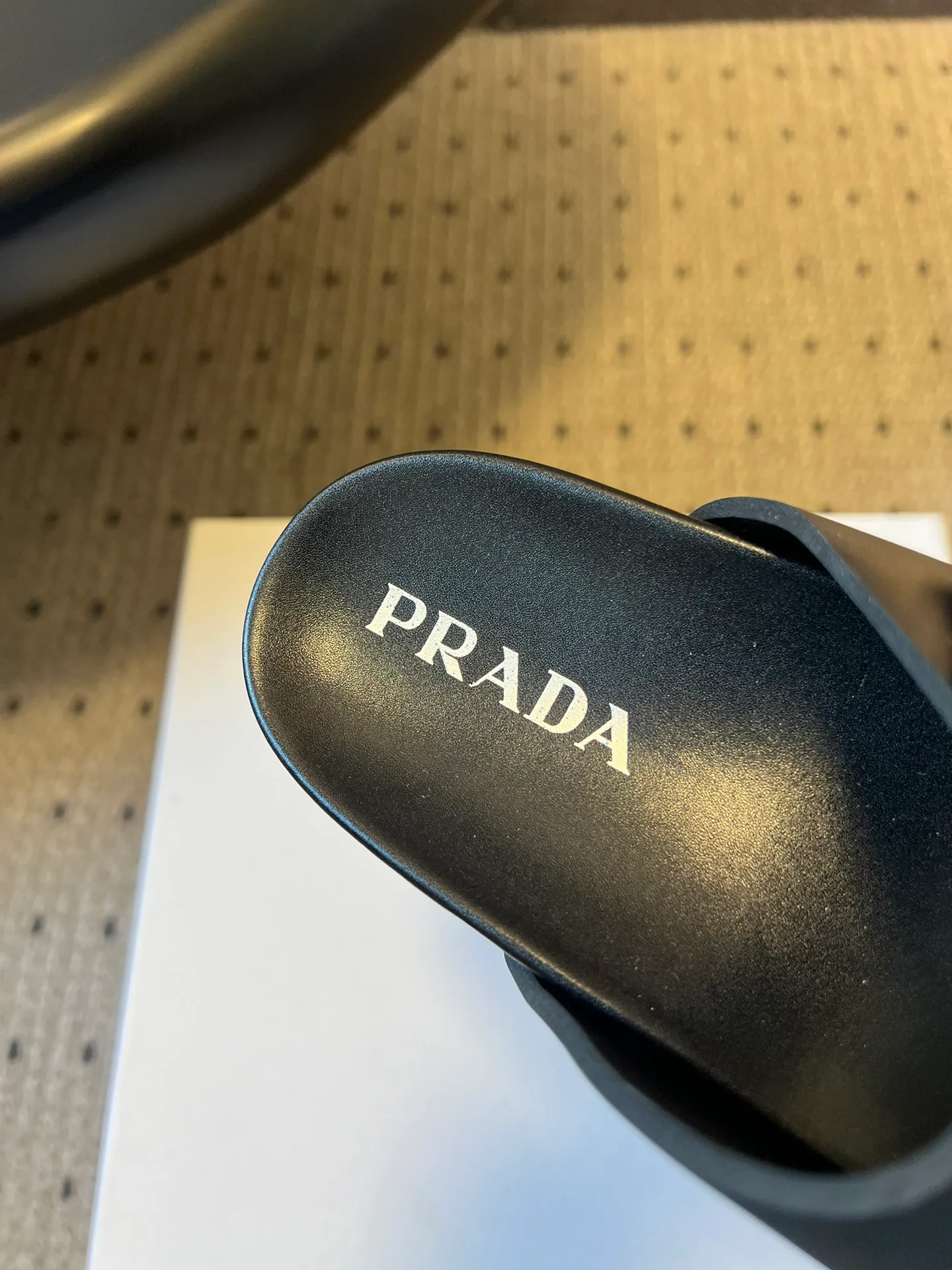 Шлепанцы Женские Prada 10660075