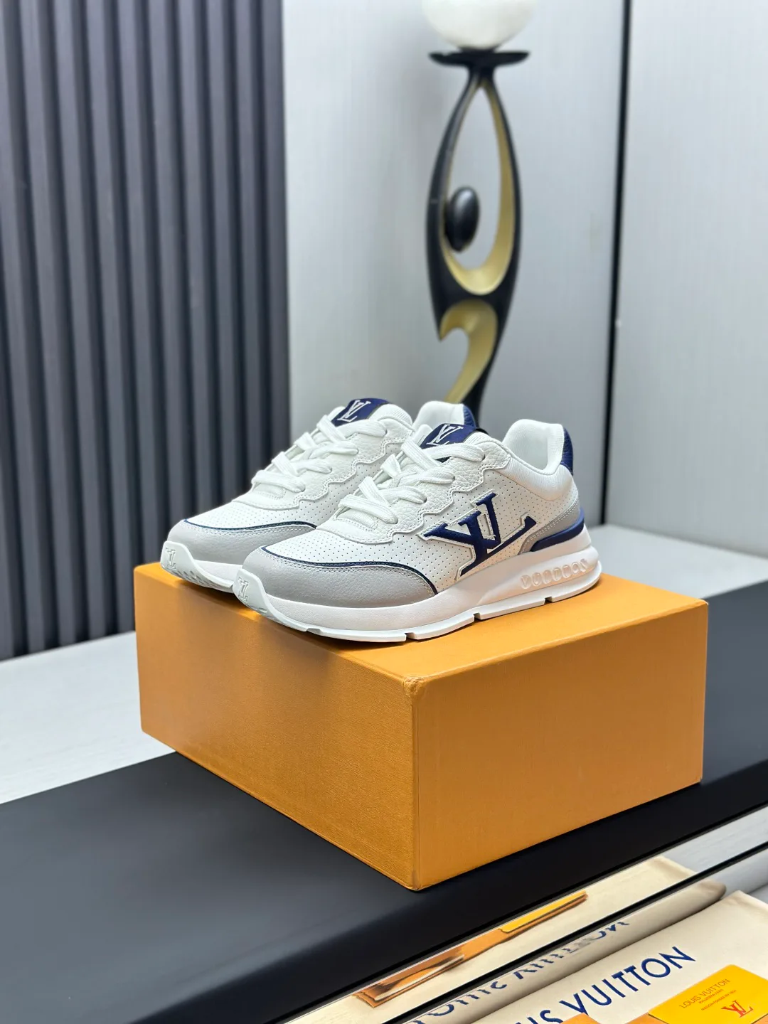 Кроссовки Мужские Louis Vuitton 168924