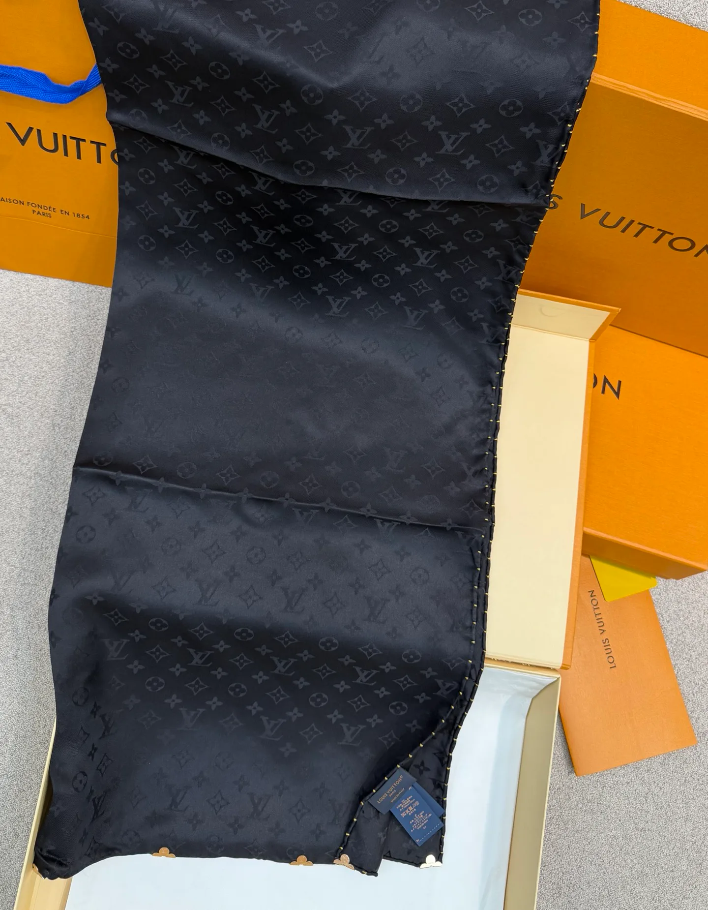 Шарфы Louis Vuitton 13896115