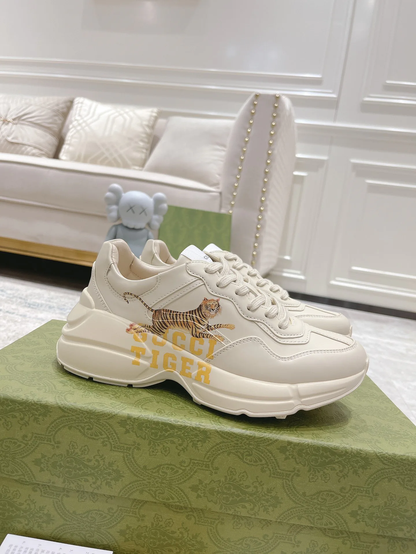 Кроссовки Женские Gucci 375820